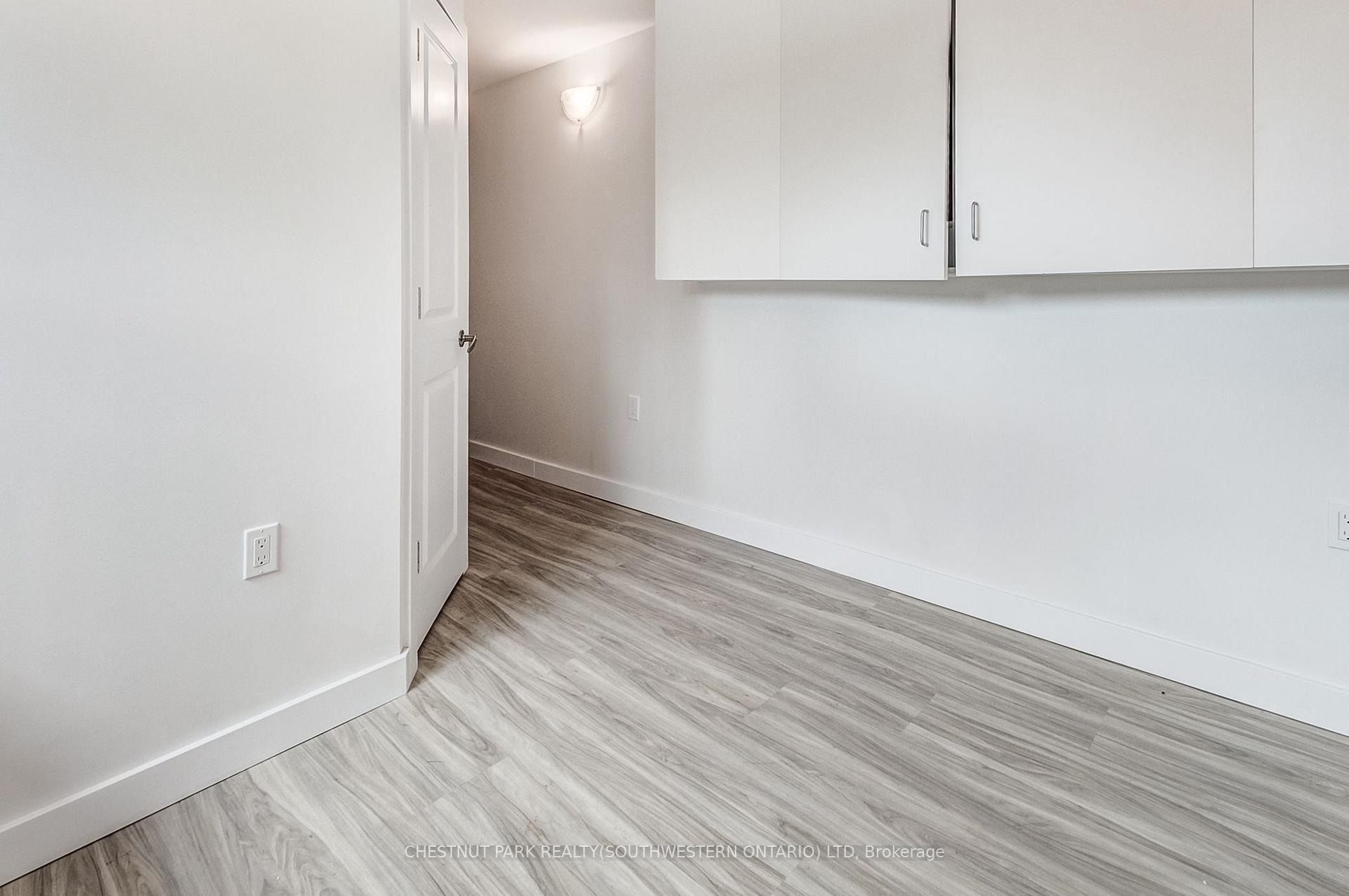Photo 17 of 105 Dixon Street, Kitchener, Rockway — HOMEH