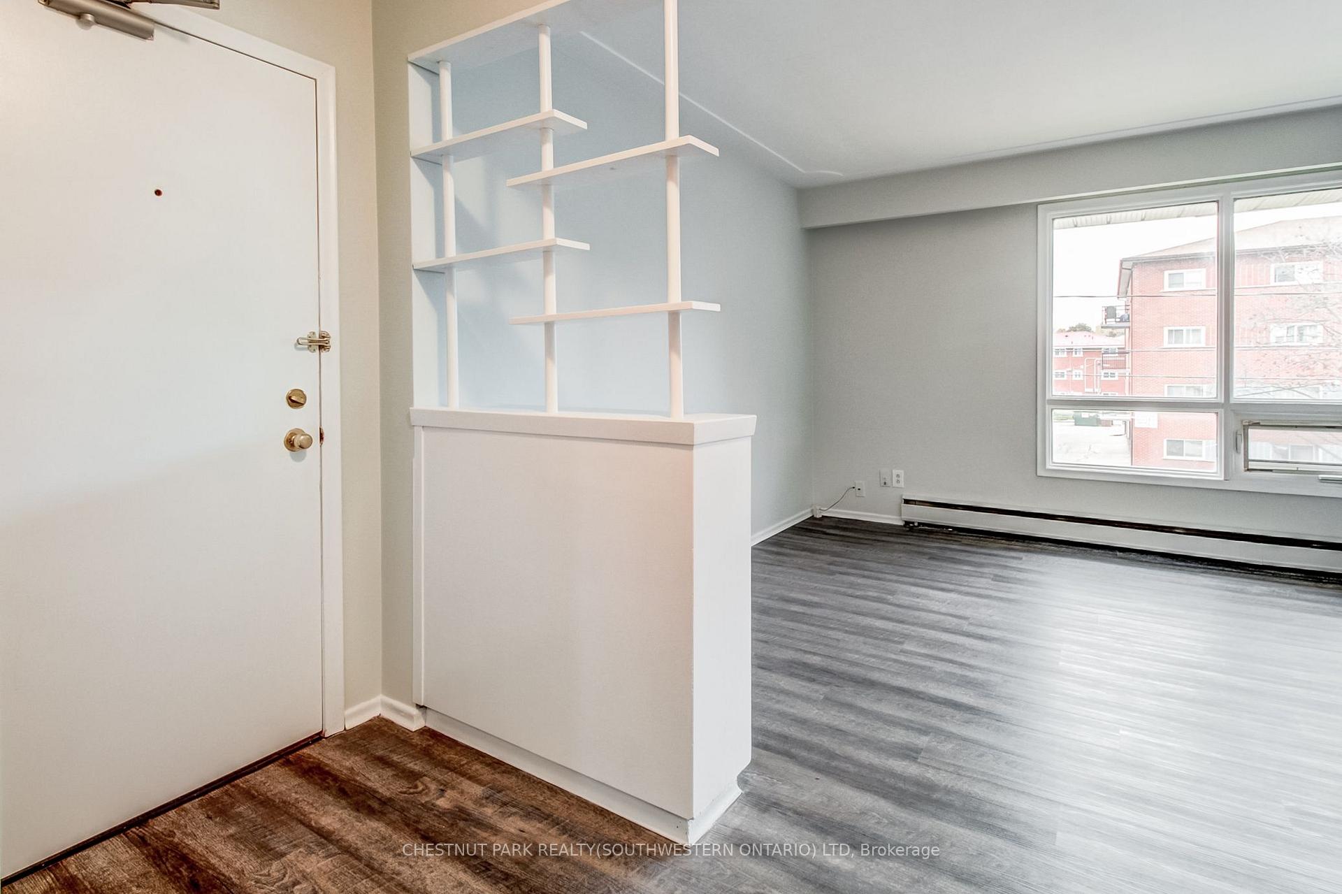 Photo 19 of 105 Dixon Street, Kitchener, Rockway — HOMEH