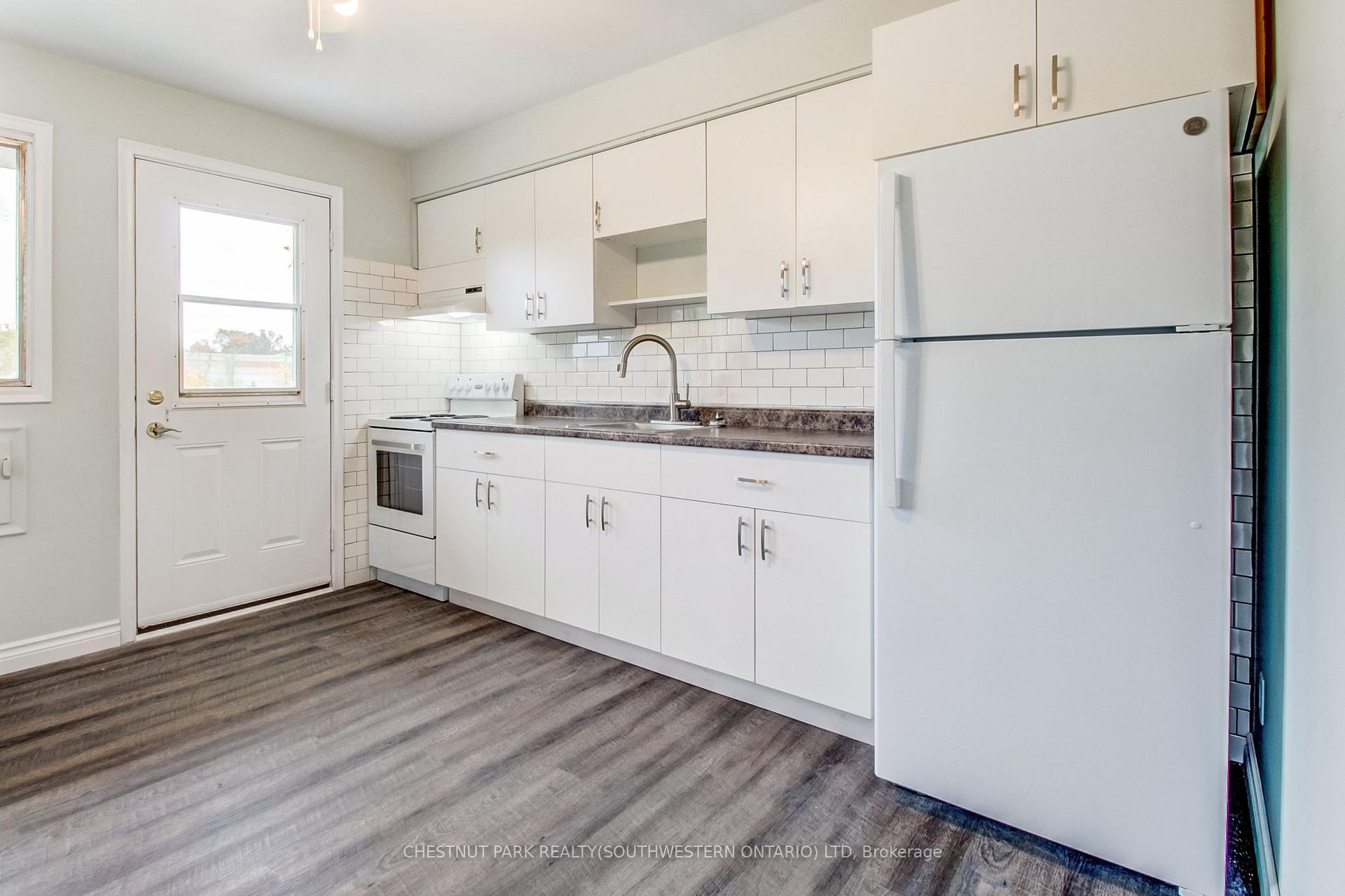 Photo 25 of 105 Dixon Street, Kitchener, Rockway — HOMEH