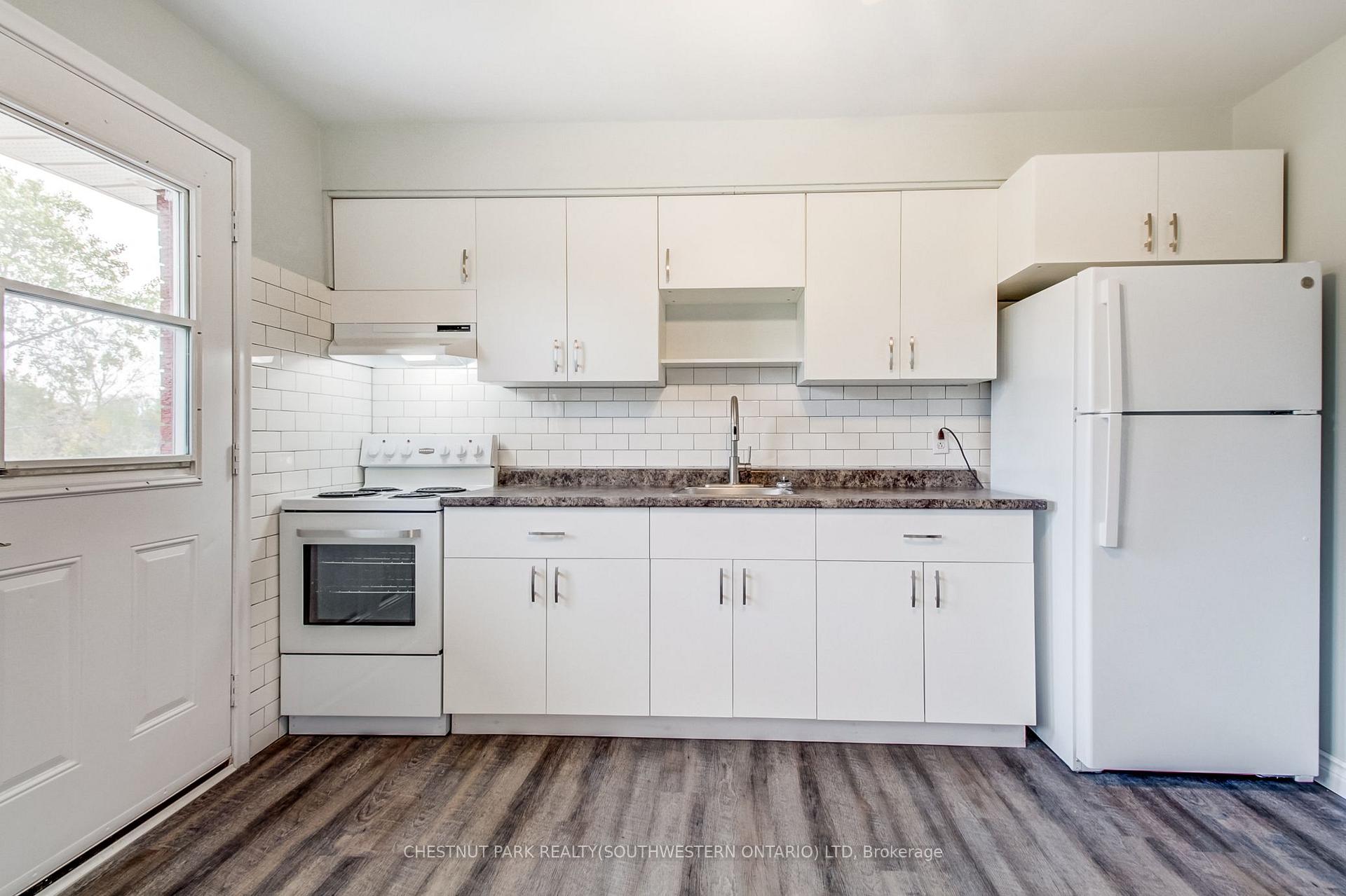 Photo 27 of 105 Dixon Street, Kitchener, Rockway — HOMEH