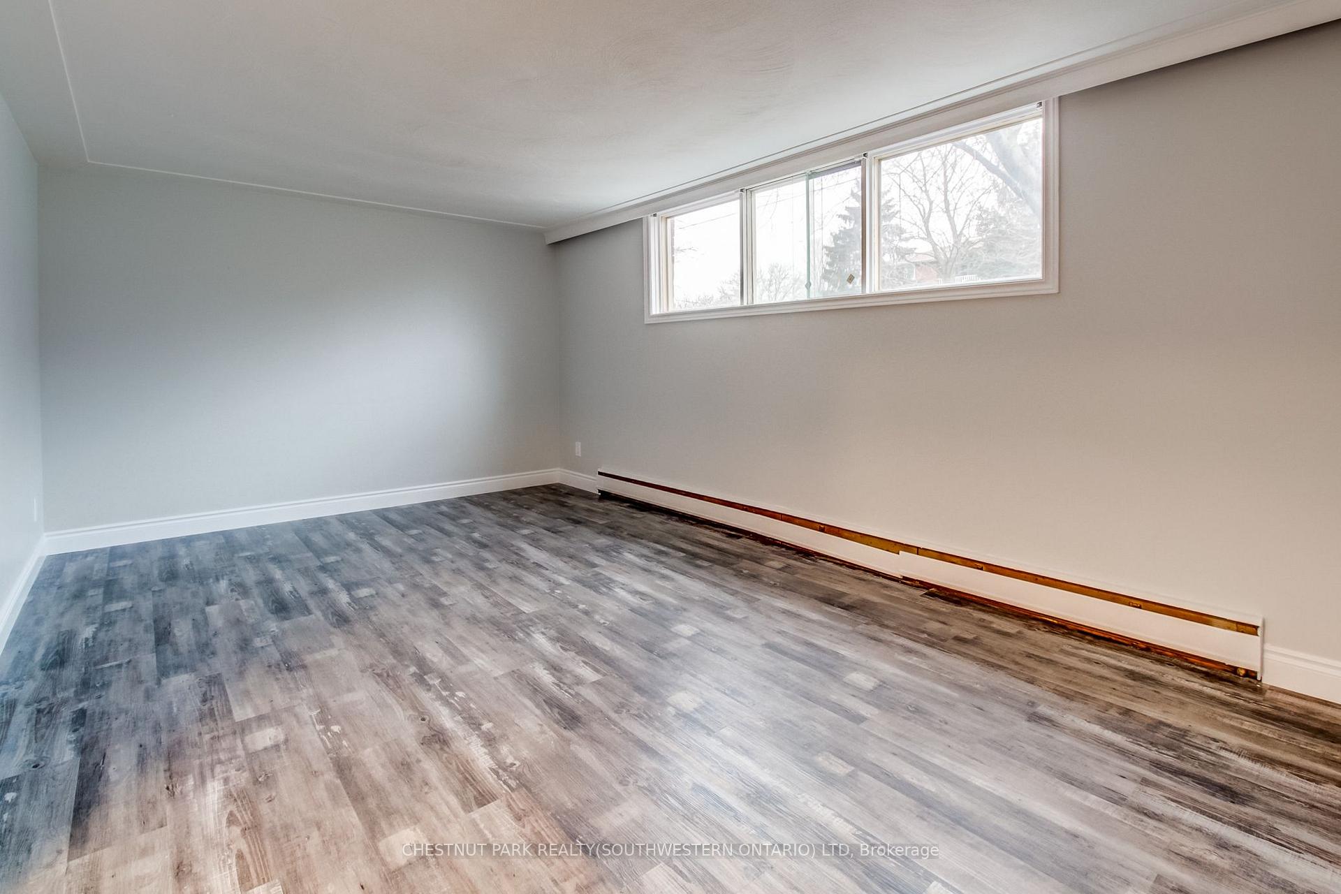 Photo 40 of 105 Dixon Street, Kitchener, Rockway — HOMEH