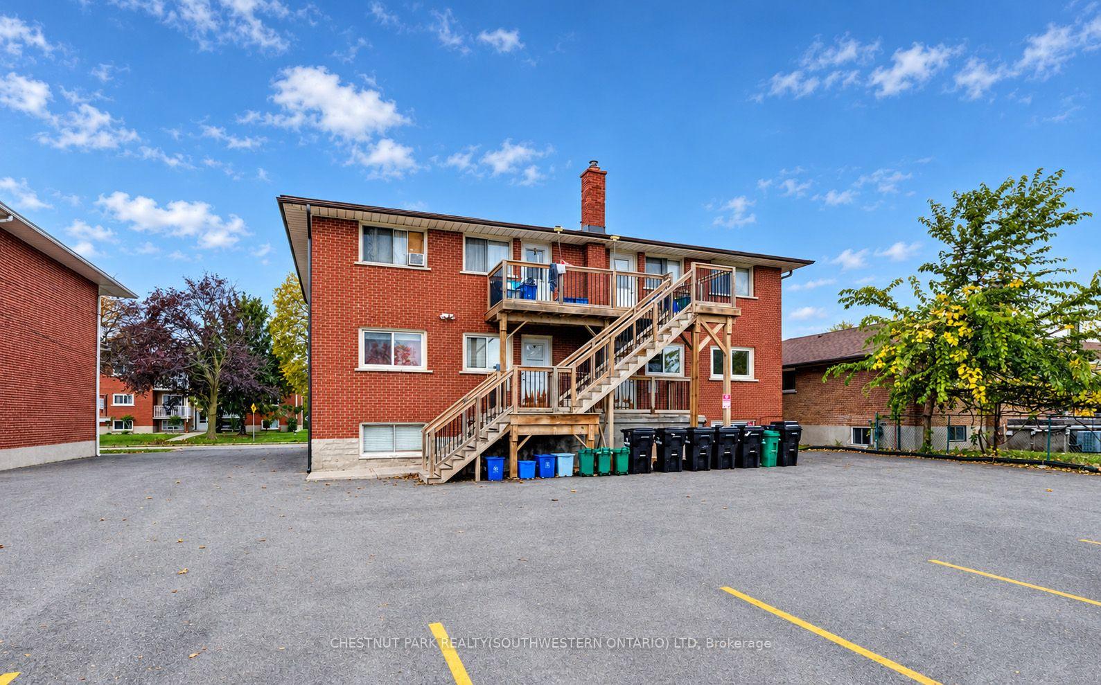 Photo 45 of 105 Dixon Street, Kitchener, Rockway — HOMEH