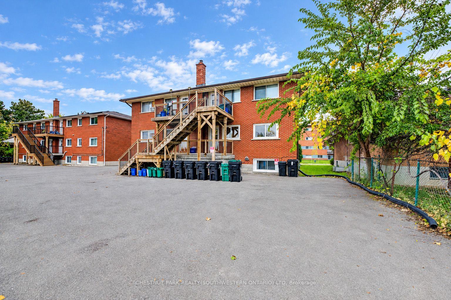 Photo 46 of 105 Dixon Street, Kitchener, Rockway — HOMEH