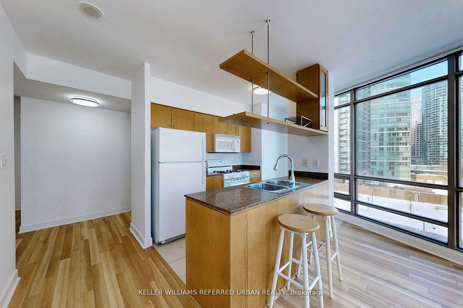 Photo 6 of Unit 708, 3 Navy Wharf Court, Toronto, Waterfront Communities — HOMEH