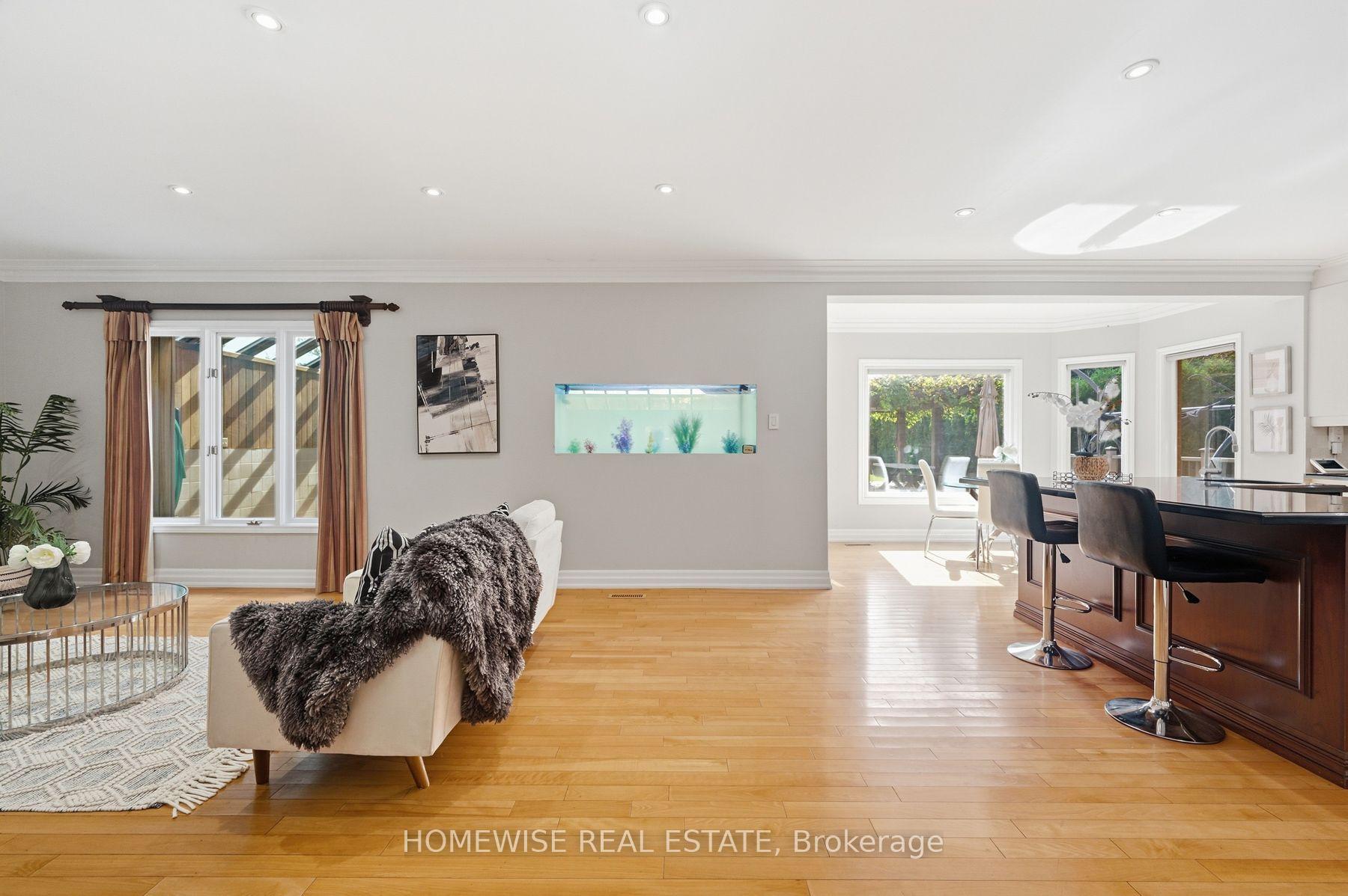 Photo 9 of 5859 Riverside Place, Mississauga, East Credit — HOMEH