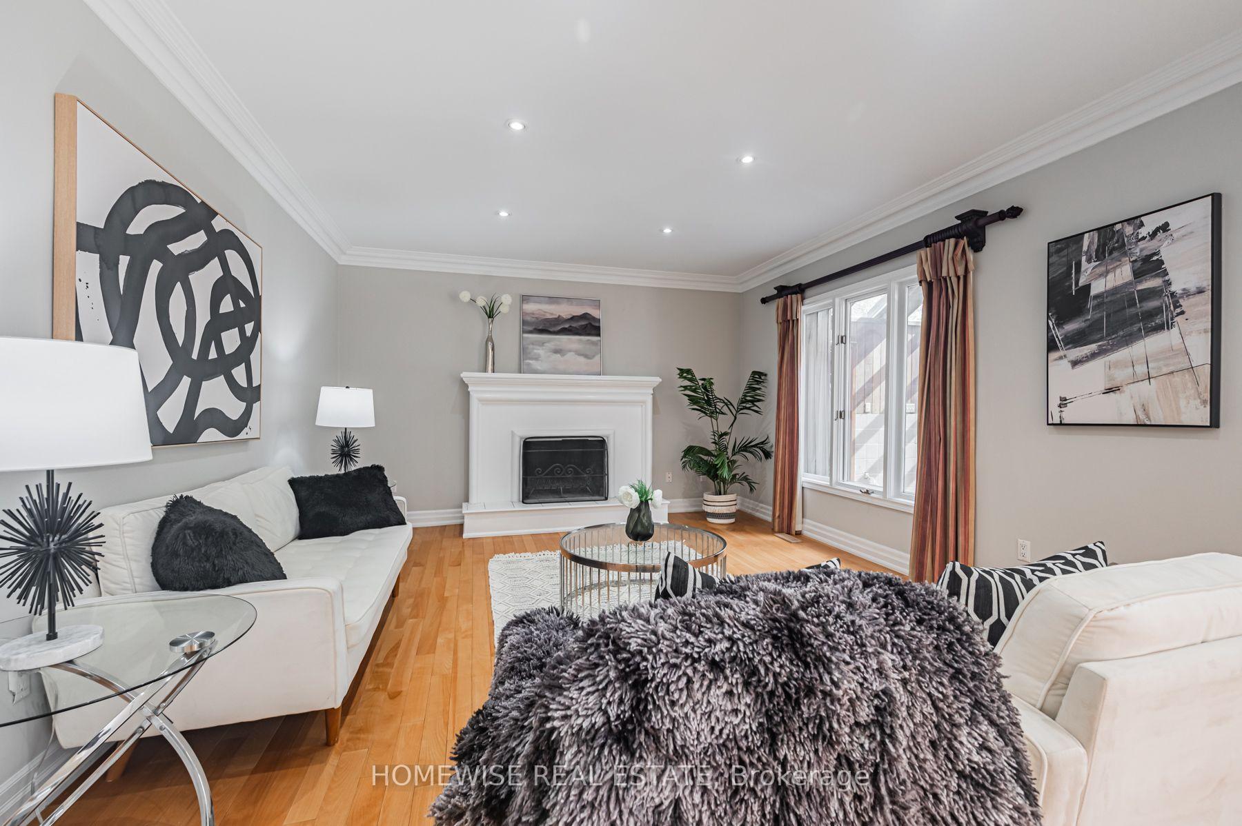Photo 10 of 5859 Riverside Place, Mississauga, East Credit — HOMEH