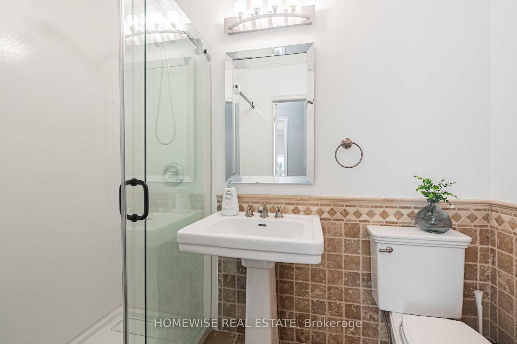 Photo 15 of 5859 Riverside Place, Mississauga, East Credit — HOMEH