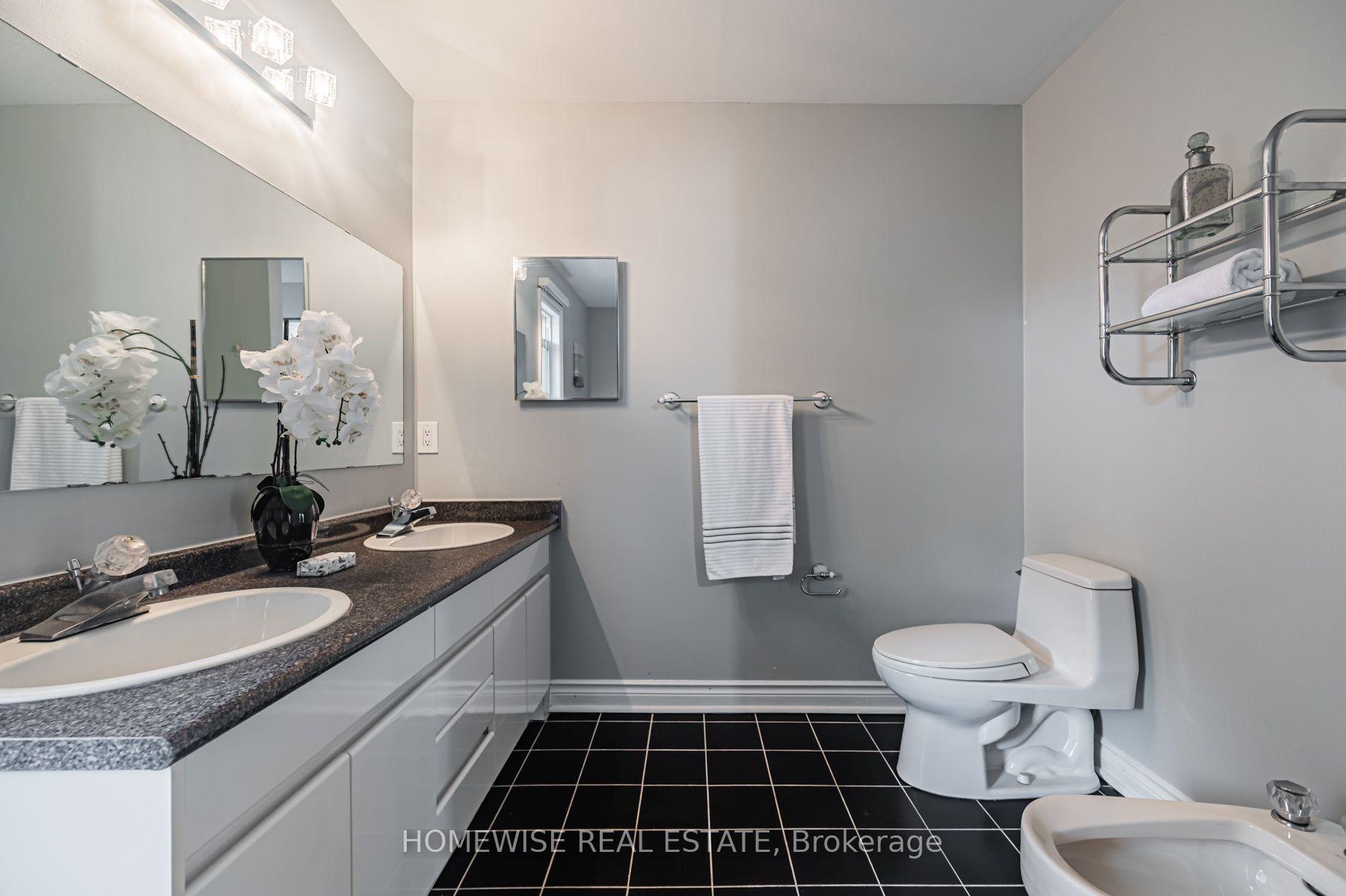 Photo 23 of 5859 Riverside Place, Mississauga, East Credit — HOMEH