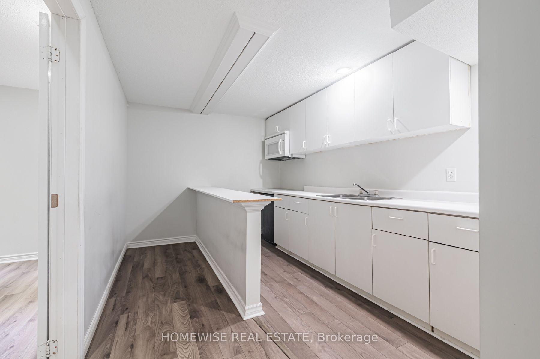 Photo 37 of 5859 Riverside Place, Mississauga, East Credit — HOMEH
