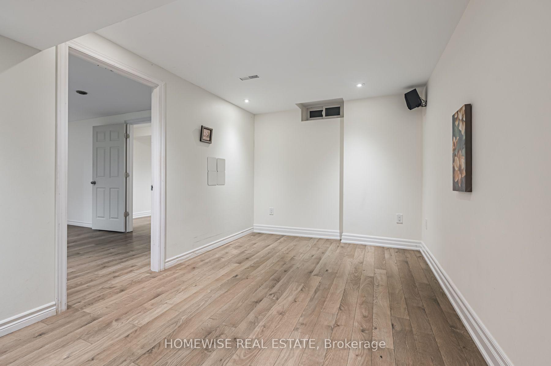 Photo 38 of 5859 Riverside Place, Mississauga, East Credit — HOMEH