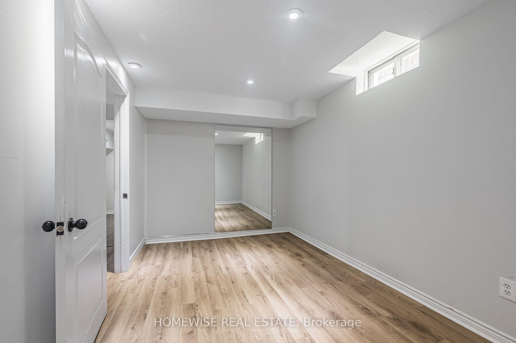 Photo 39 of 5859 Riverside Place, Mississauga, East Credit — HOMEH