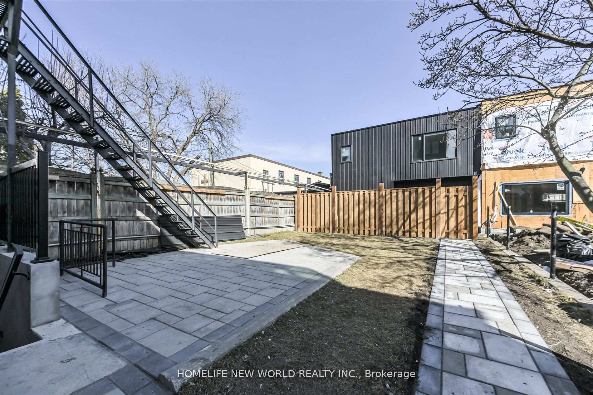 Photo 6 of Unit Main, 995 Dufferin Dufferin Street, Toronto, Dufferin Grove — HOMEH