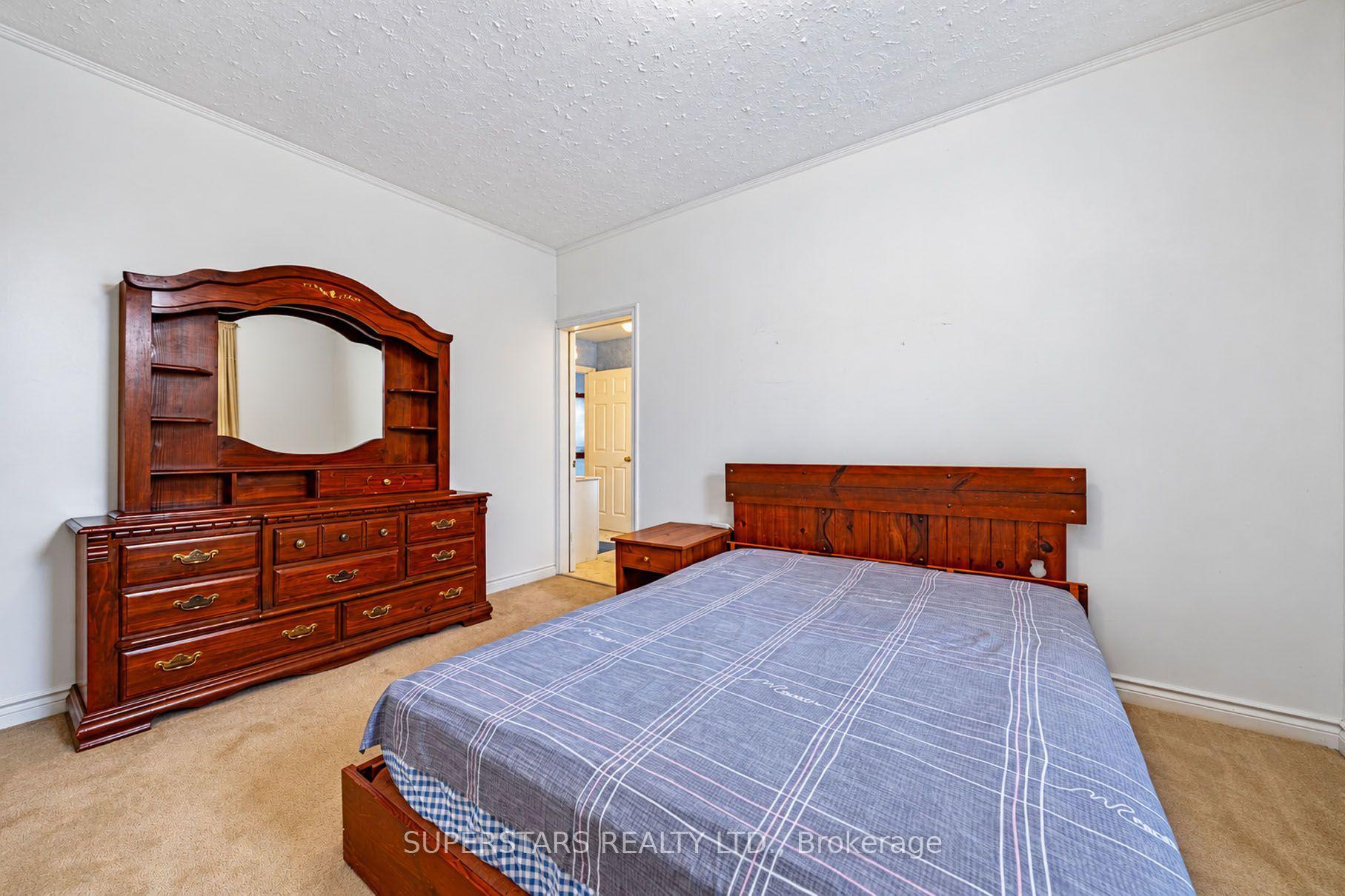 Photo 13 of 17450 Bathurst Street, King, Rural King — HOMEH