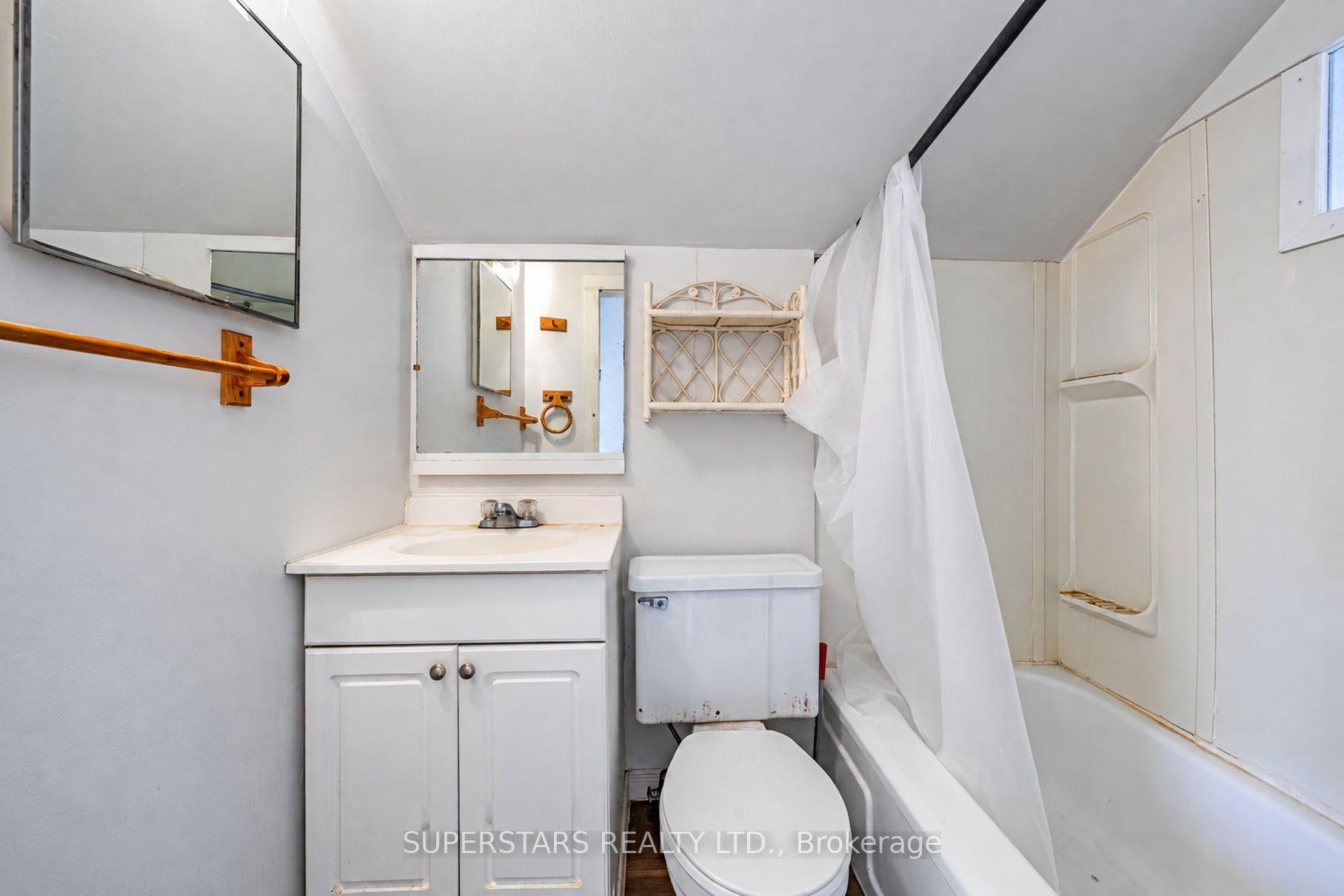 Photo 21 of 17450 Bathurst Street, King, Rural King — HOMEH