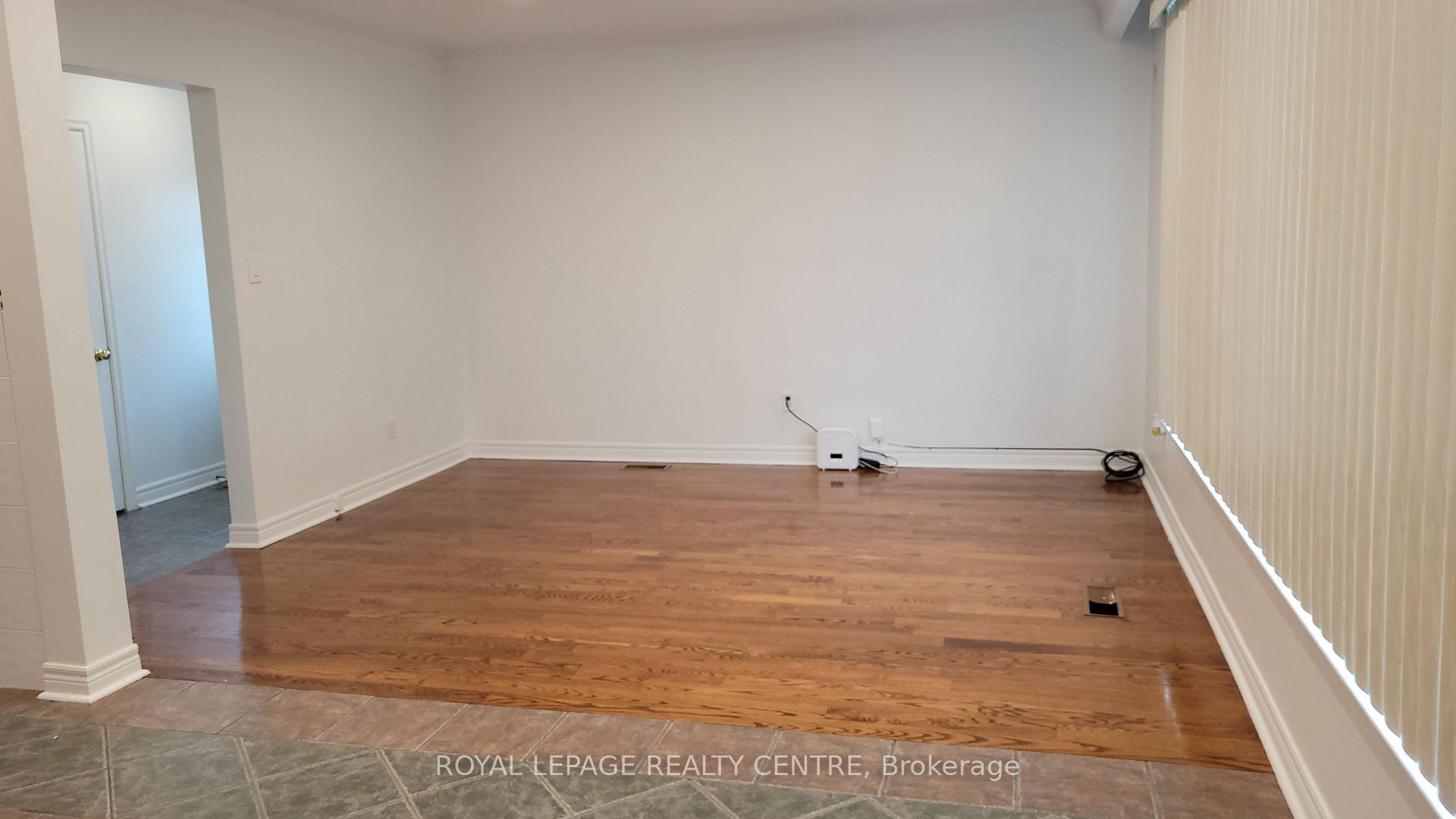 Photo 4 of 50 Rangoon Road, Etobicoke, Eringate-Centennial-West Deane — HOMEH