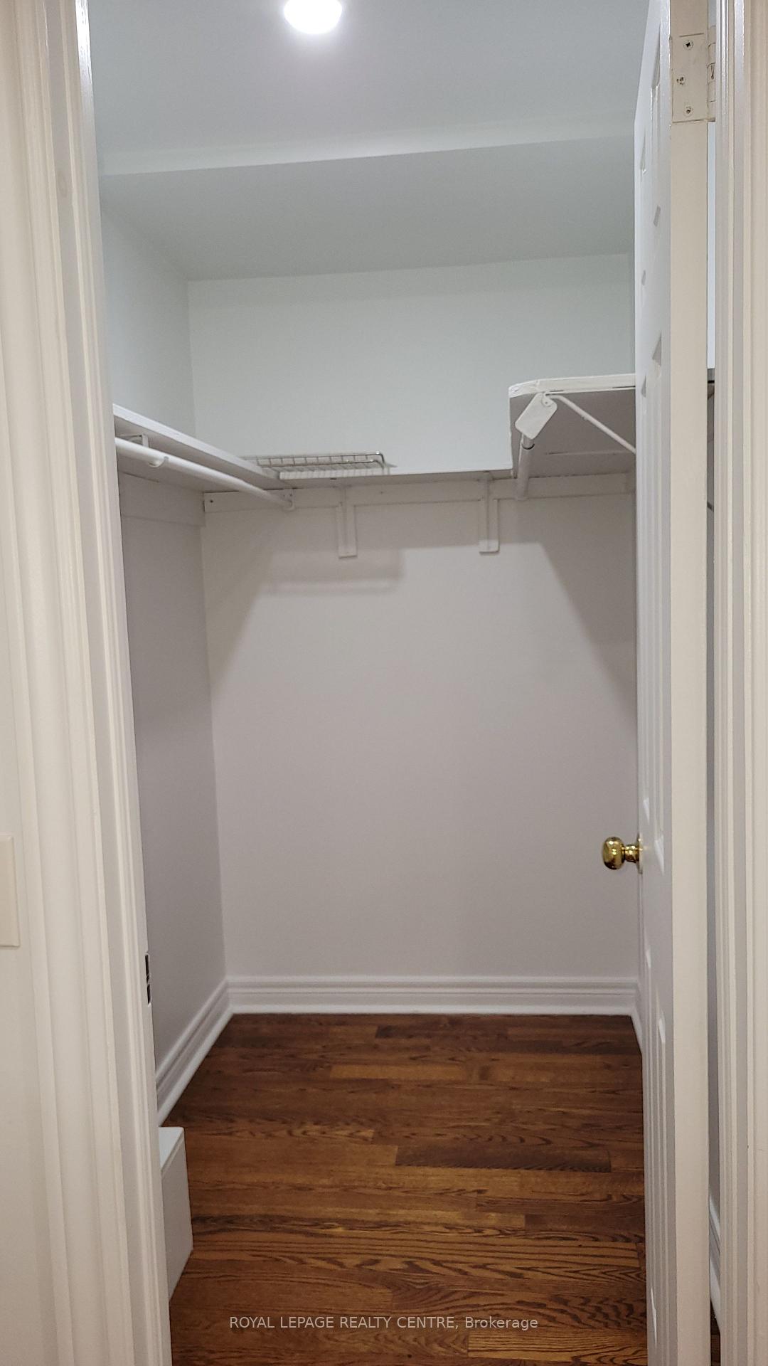 Photo 18 of 50 Rangoon Road, Etobicoke, Eringate-Centennial-West Deane — HOMEH
