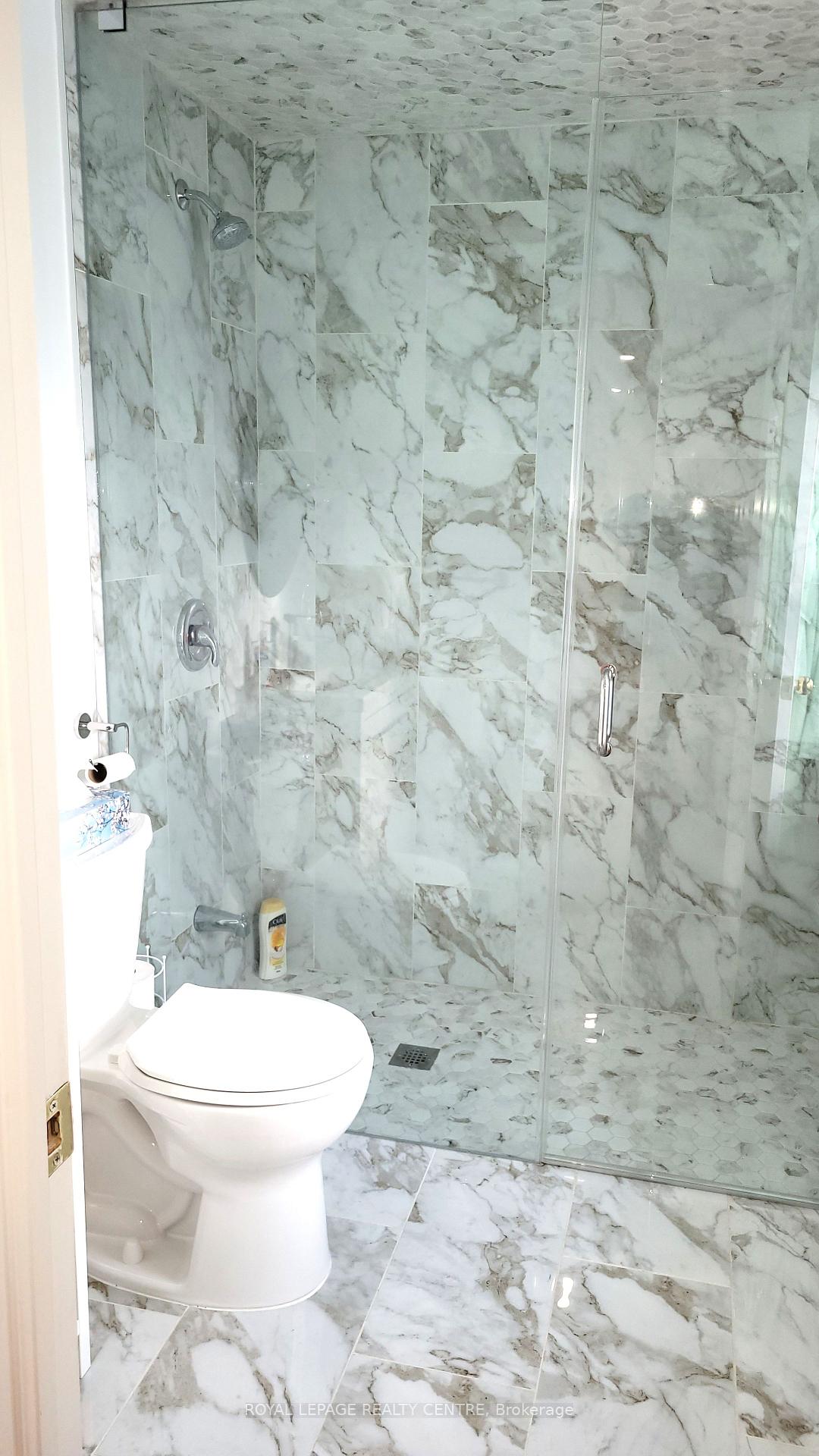 Photo 20 of 50 Rangoon Road, Etobicoke, Eringate-Centennial-West Deane — HOMEH