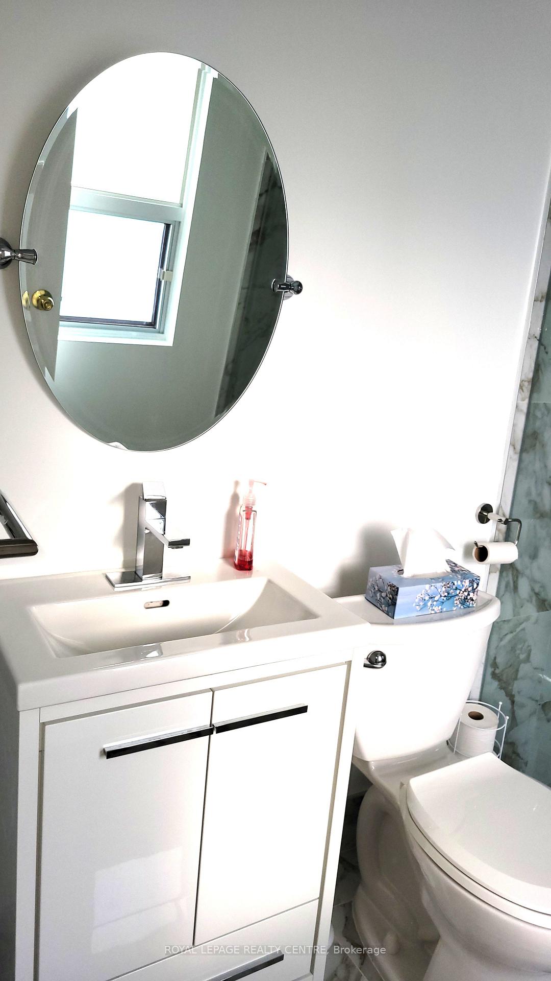 Photo 21 of 50 Rangoon Road, Etobicoke, Eringate-Centennial-West Deane — HOMEH