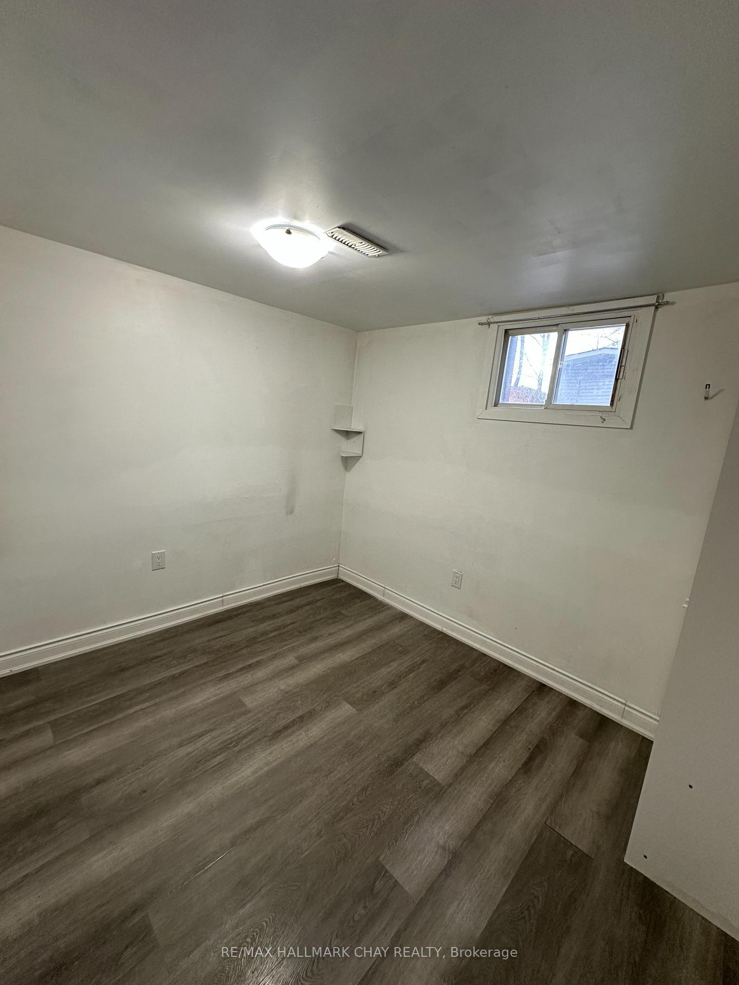 Photo 7 of Unit Lower, 28 Carlton Road, Barrie, Cundles East — HOMEH