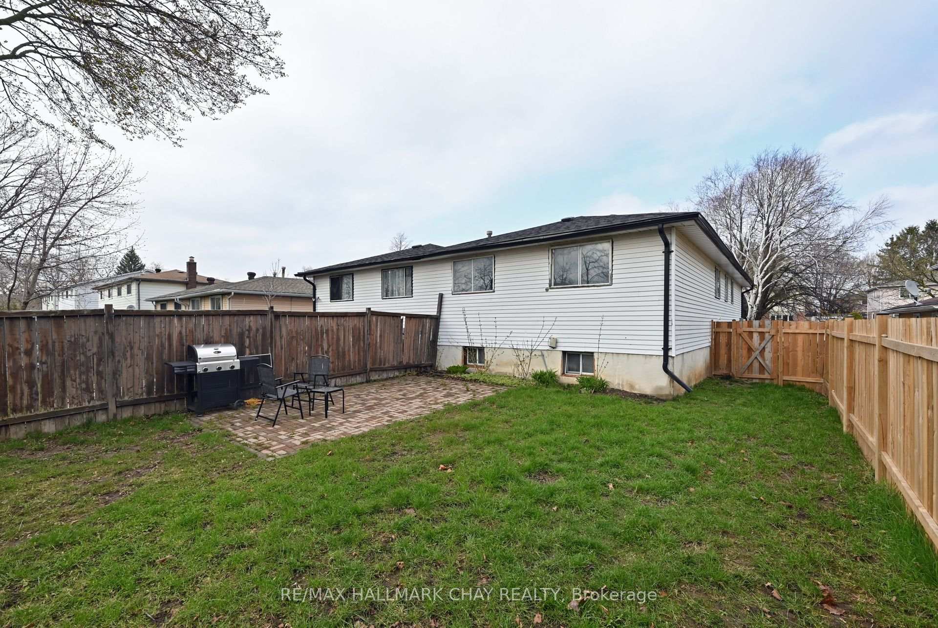 Photo 9 of Unit Lower, 28 Carlton Road, Barrie, Cundles East — HOMEH