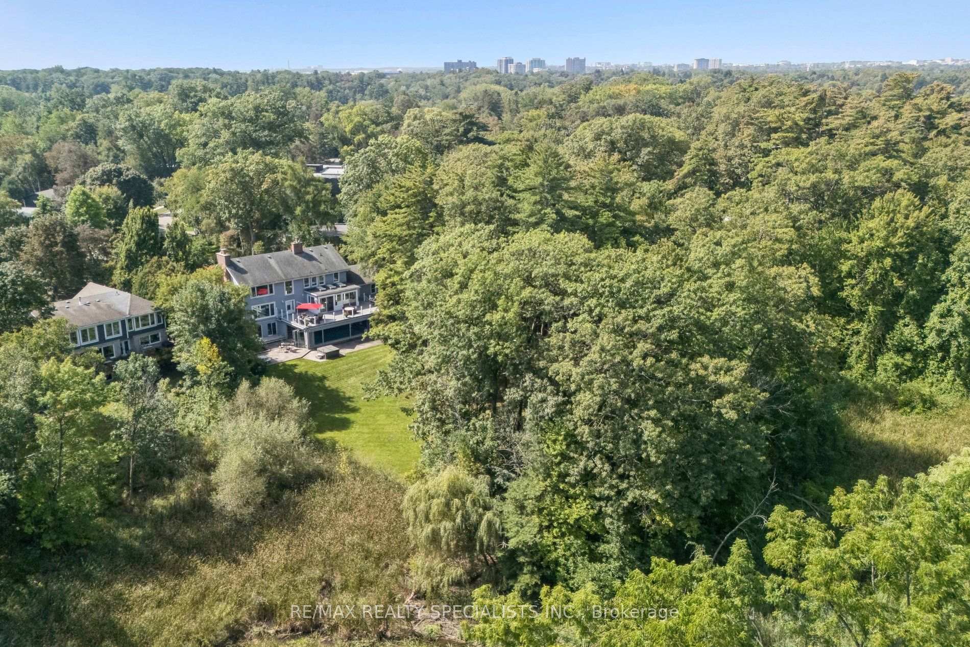 Photo 8 of 1309 Gatehouse Drive, Mississauga, Clarkson — HOMEH