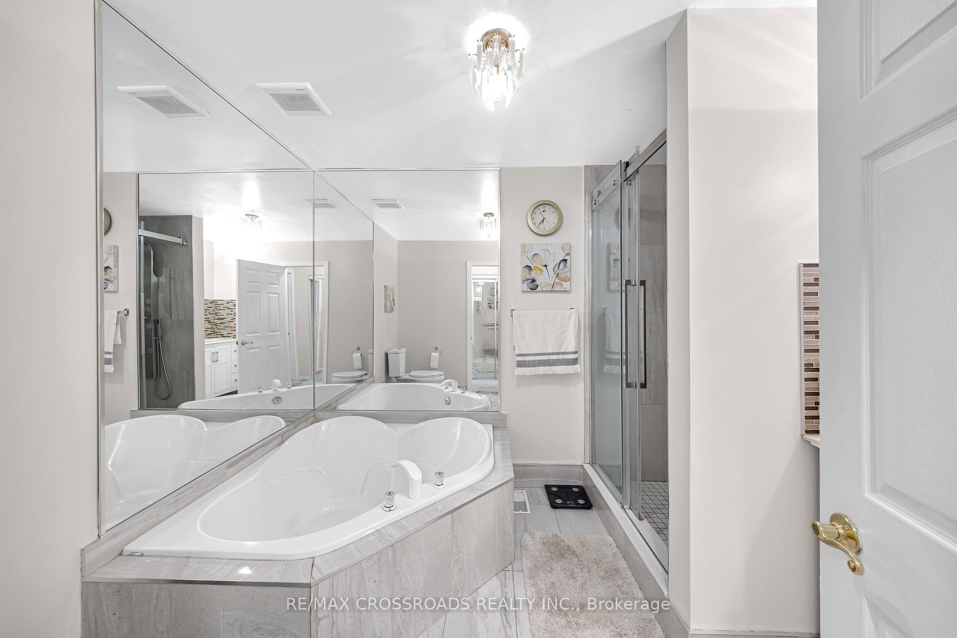 Photo 19 of 592A Danforth Road, Scarborough, Clairlea-Birchmount — HOMEH