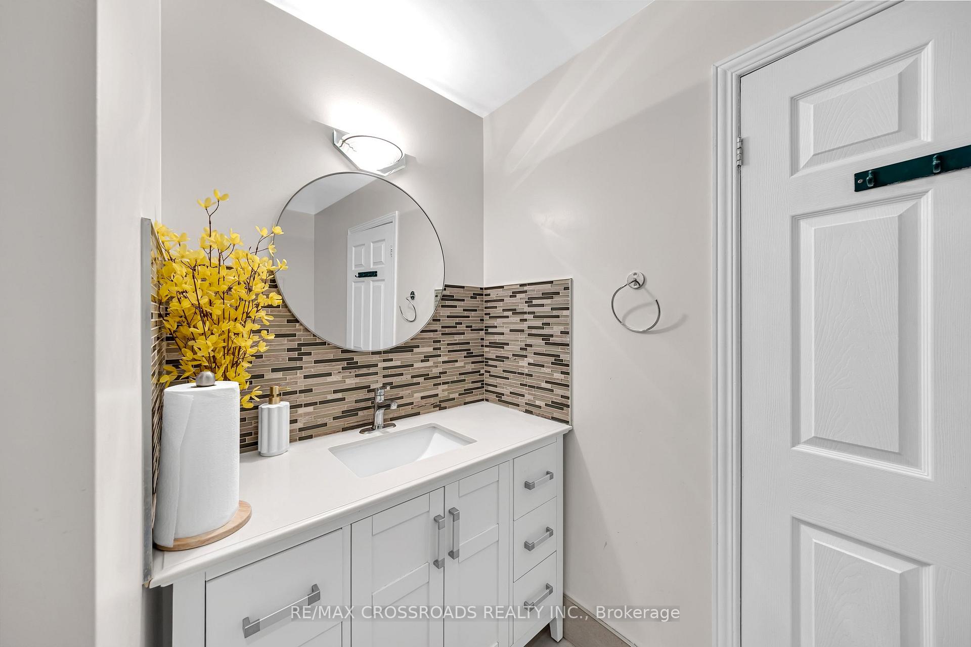 Photo 20 of 592A Danforth Road, Scarborough, Clairlea-Birchmount — HOMEH