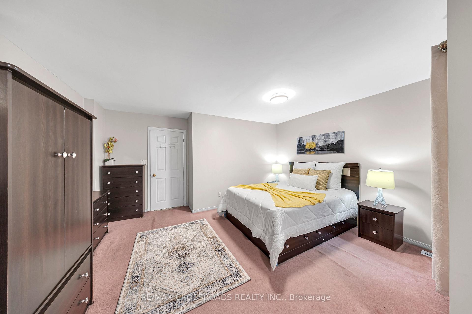 Photo 21 of 592A Danforth Road, Scarborough, Clairlea-Birchmount — HOMEH