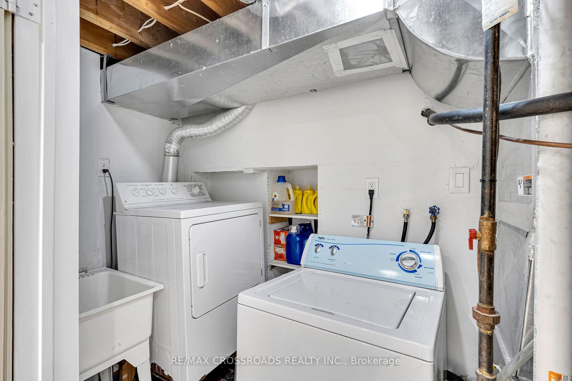 Photo 28 of 592A Danforth Road, Scarborough, Clairlea-Birchmount — HOMEH