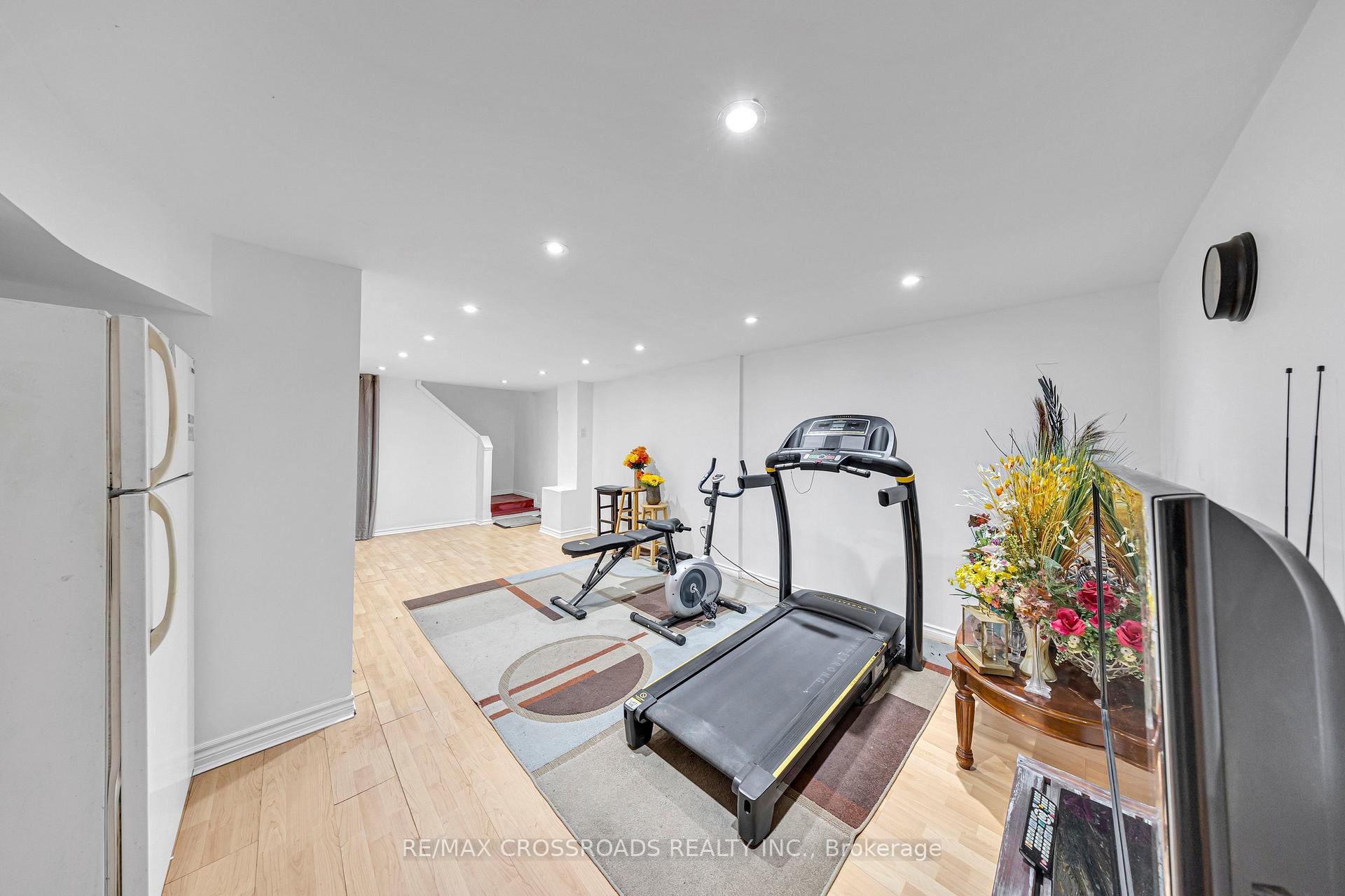 Photo 29 of 592A Danforth Road, Scarborough, Clairlea-Birchmount — HOMEH