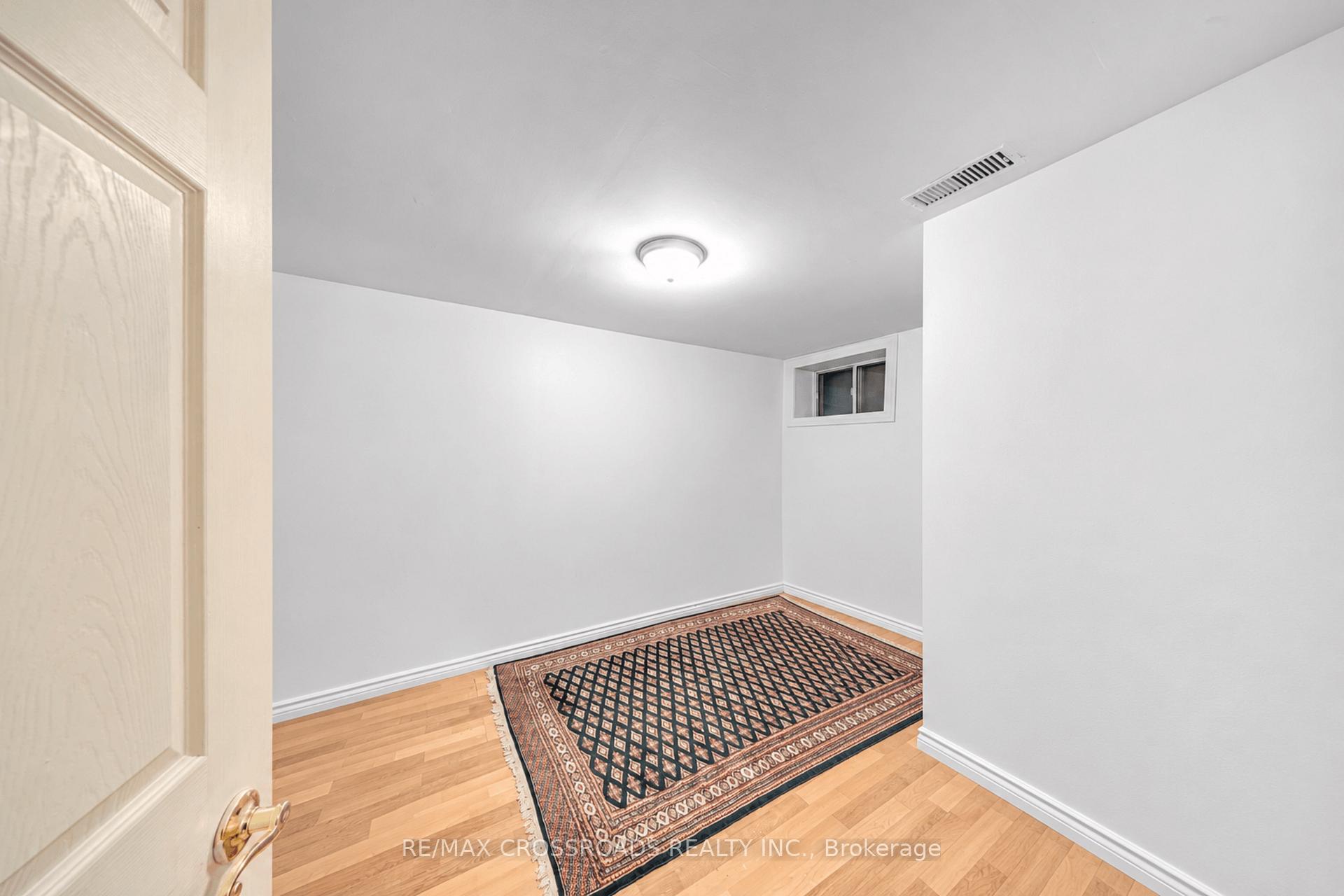 Photo 30 of 592A Danforth Road, Scarborough, Clairlea-Birchmount — HOMEH