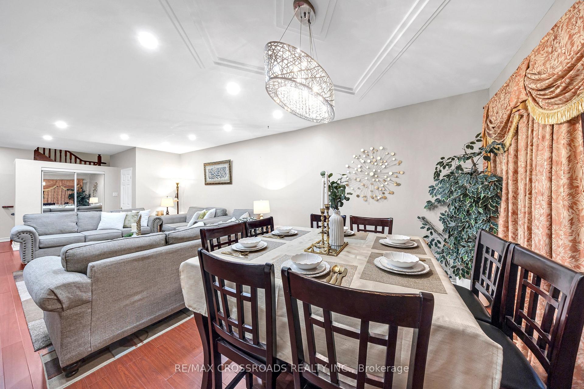 Photo 34 of 592A Danforth Road, Scarborough, Clairlea-Birchmount — HOMEH