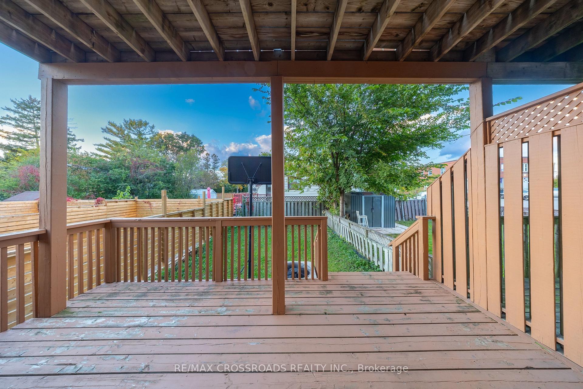 Photo 37 of 592A Danforth Road, Scarborough, Clairlea-Birchmount — HOMEH