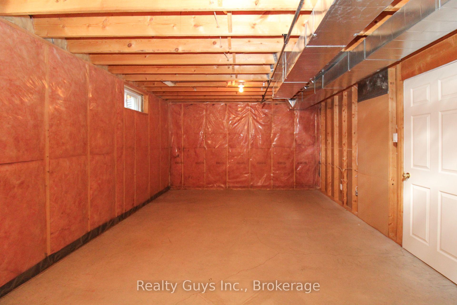 Photo 44 of 1682 Keppler Crescent, Peterborough, Monaghan Ward 2 — HOMEH