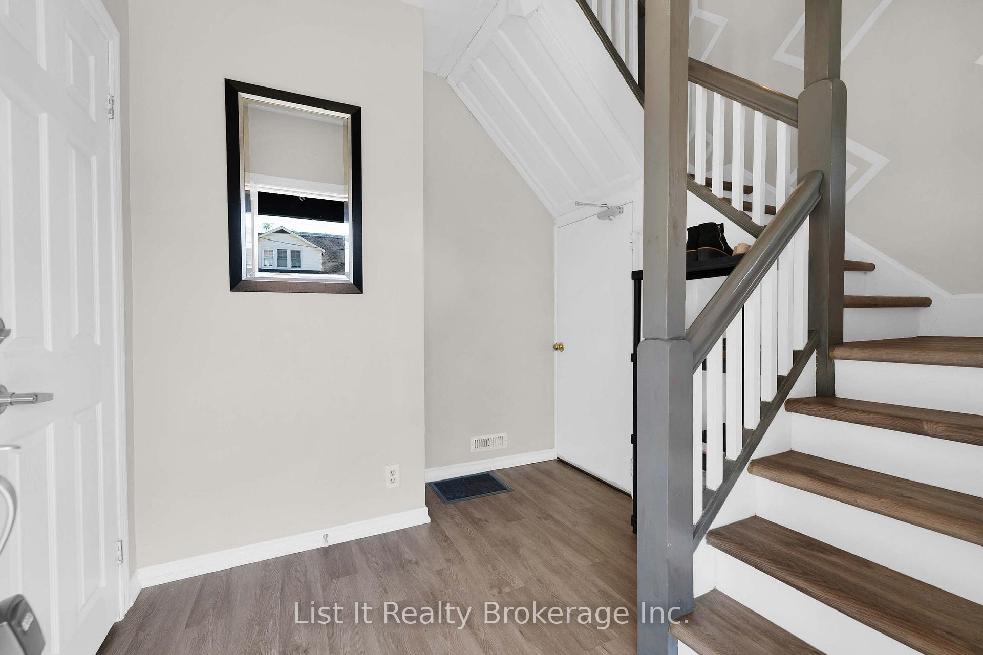 Photo 5 of 48 Brock Street E, Oshawa, O'Neill — HOMEH