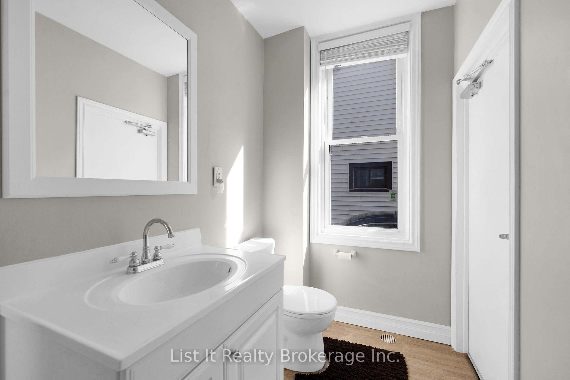 Photo 13 of 48 Brock Street E, Oshawa, O'Neill — HOMEH