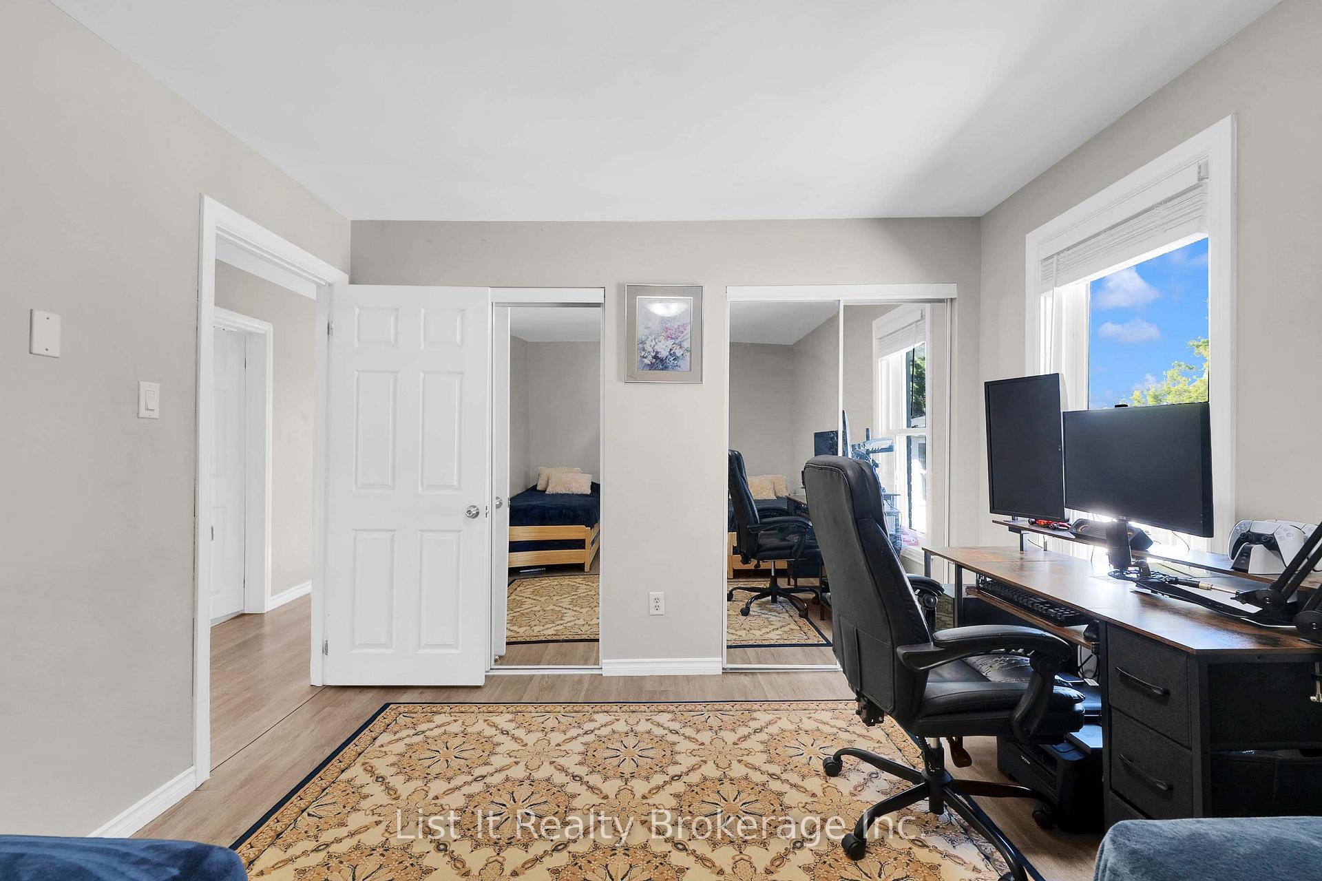 Photo 19 of 48 Brock Street E, Oshawa, O'Neill — HOMEH
