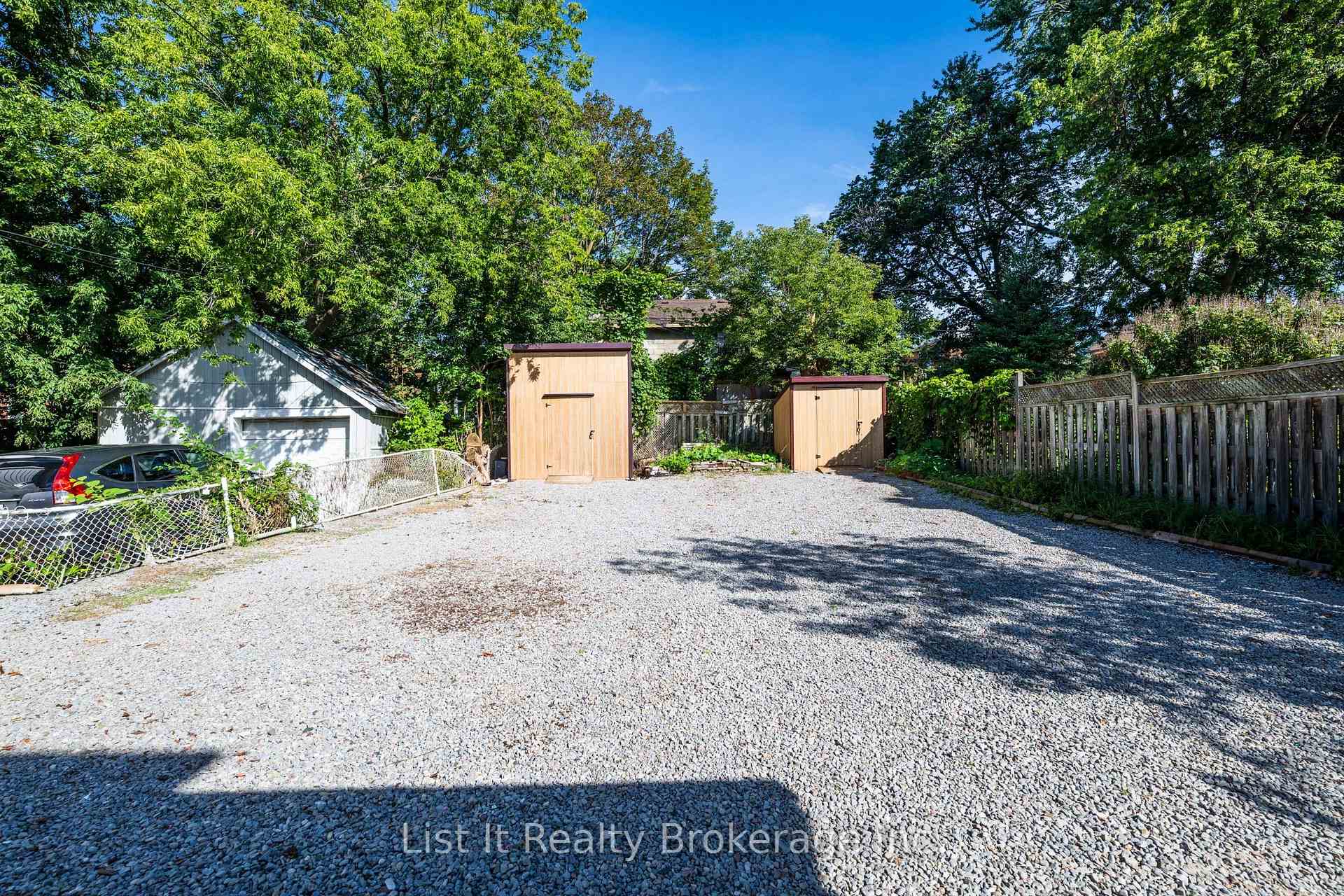Photo 37 of 48 Brock Street E, Oshawa, O'Neill — HOMEH