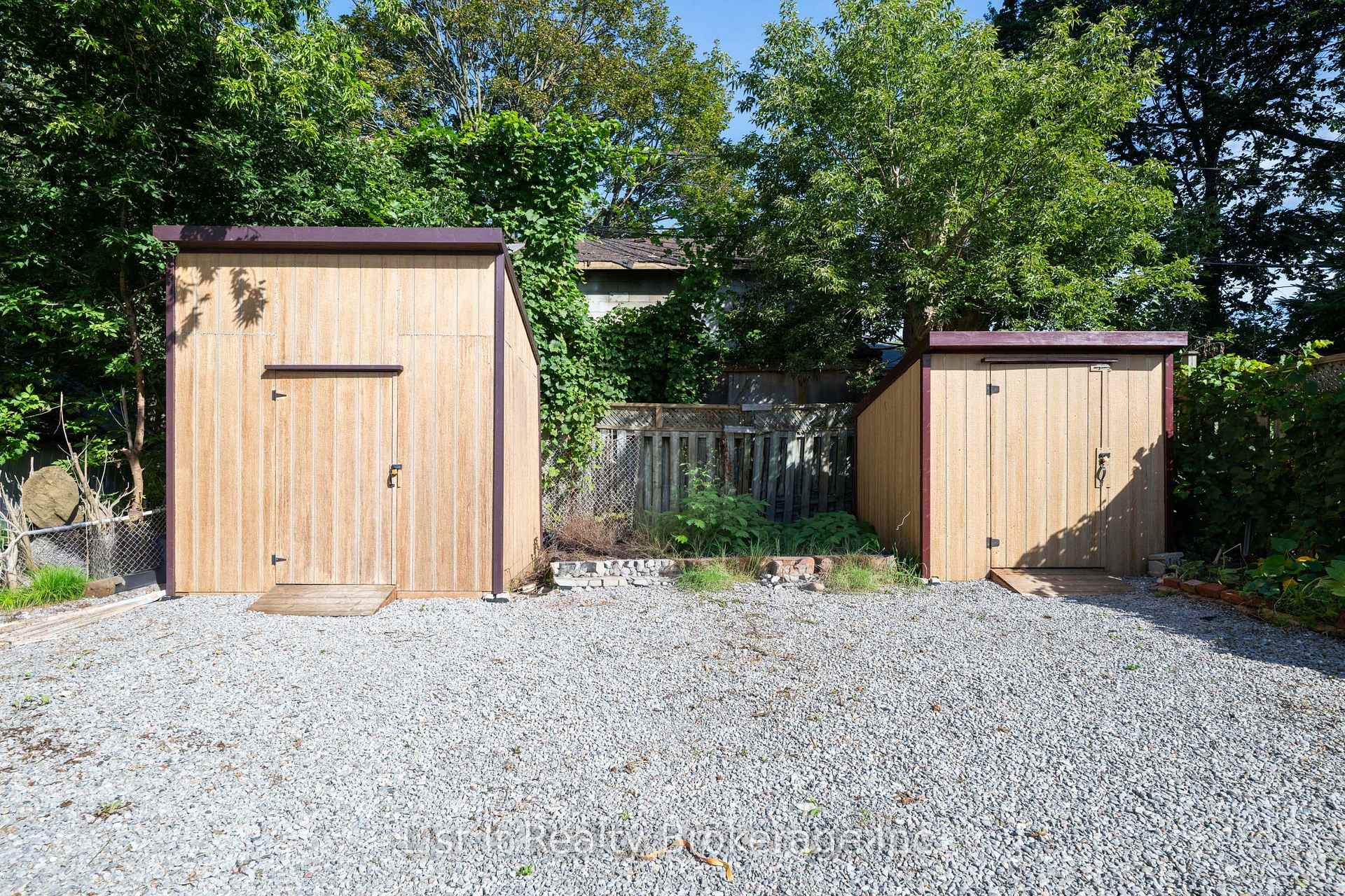 Photo 38 of 48 Brock Street E, Oshawa, O'Neill — HOMEH