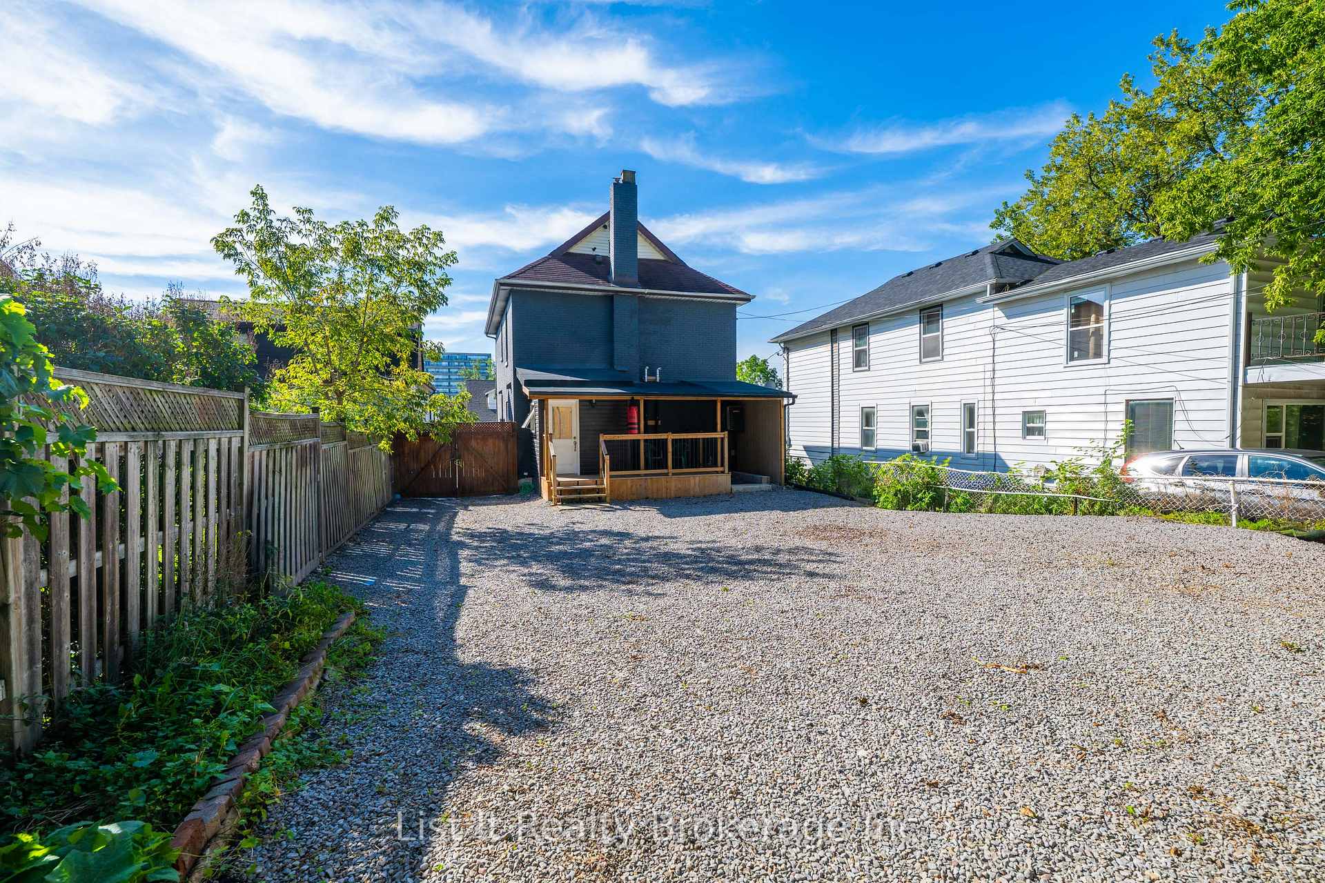 Photo 39 of 48 Brock Street E, Oshawa, O'Neill — HOMEH