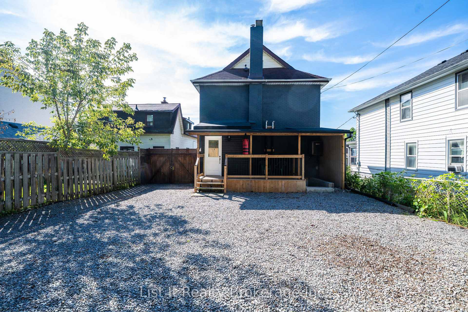 Photo 40 of 48 Brock Street E, Oshawa, O'Neill — HOMEH