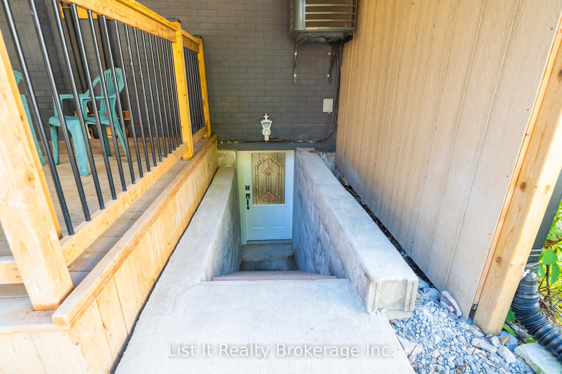 Photo 42 of 48 Brock Street E, Oshawa, O'Neill — HOMEH