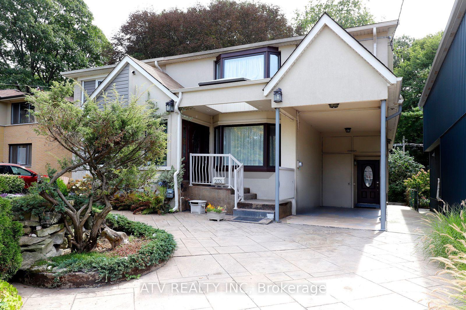 Photo 2 of 235 Saint Marks Road, Toronto, Lambton Baby Point — HOMEH