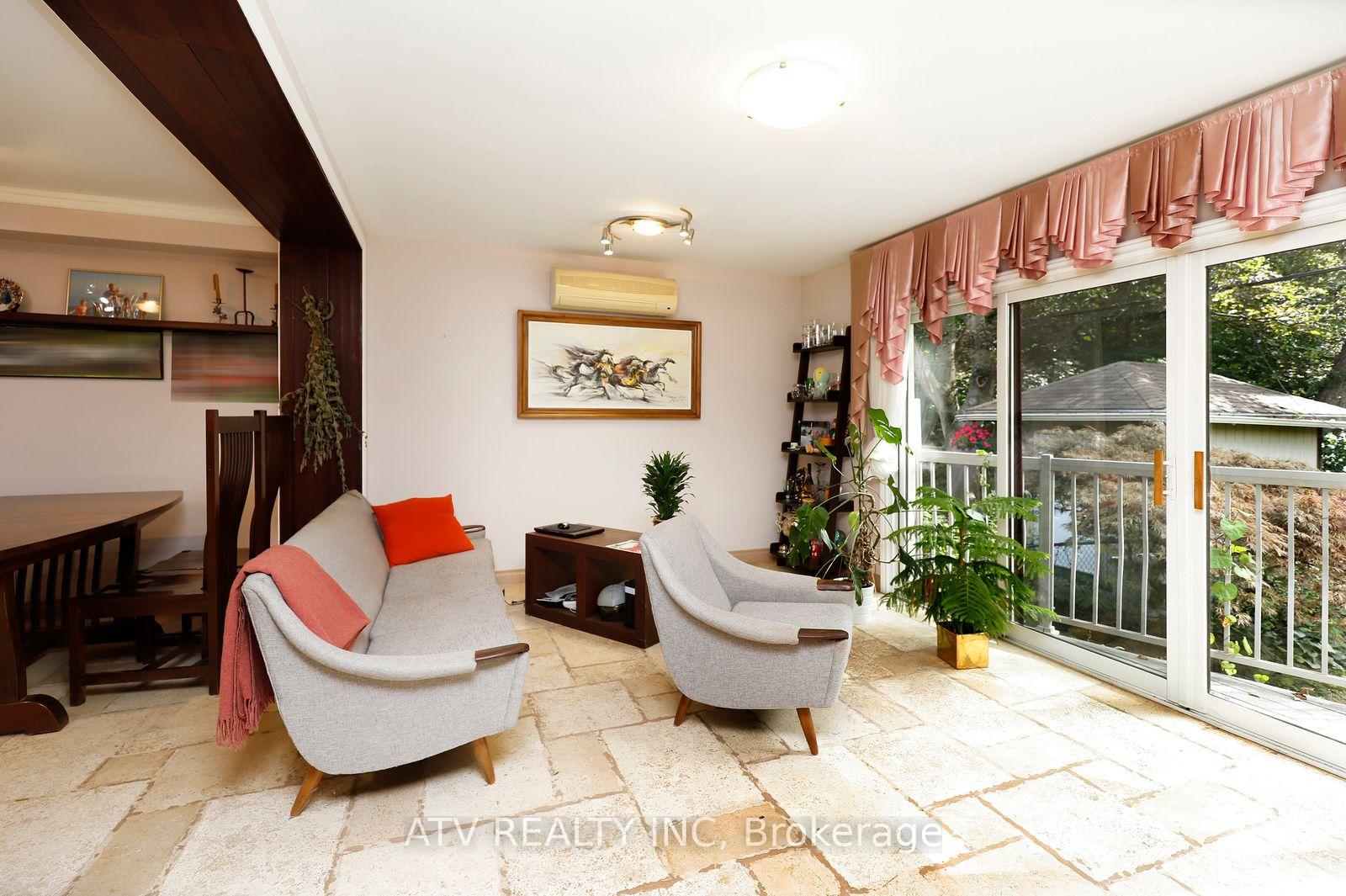 Photo 13 of 235 Saint Marks Road, Toronto, Lambton Baby Point — HOMEH