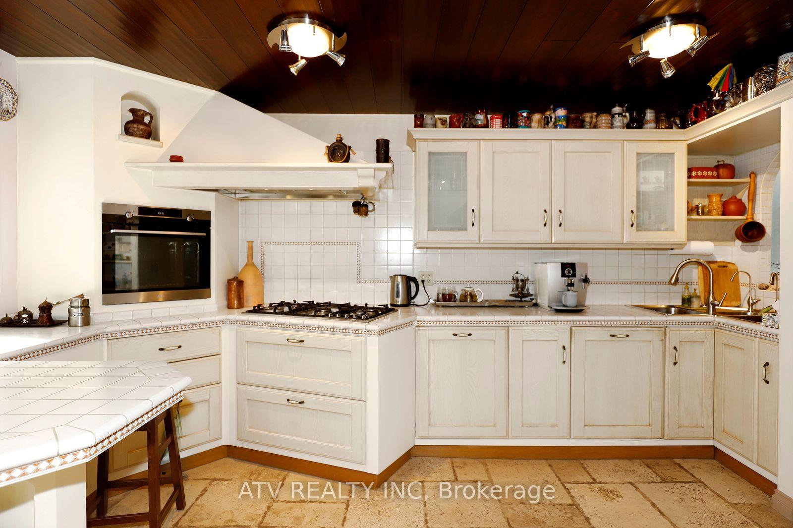 Photo 16 of 235 Saint Marks Road, Toronto, Lambton Baby Point — HOMEH