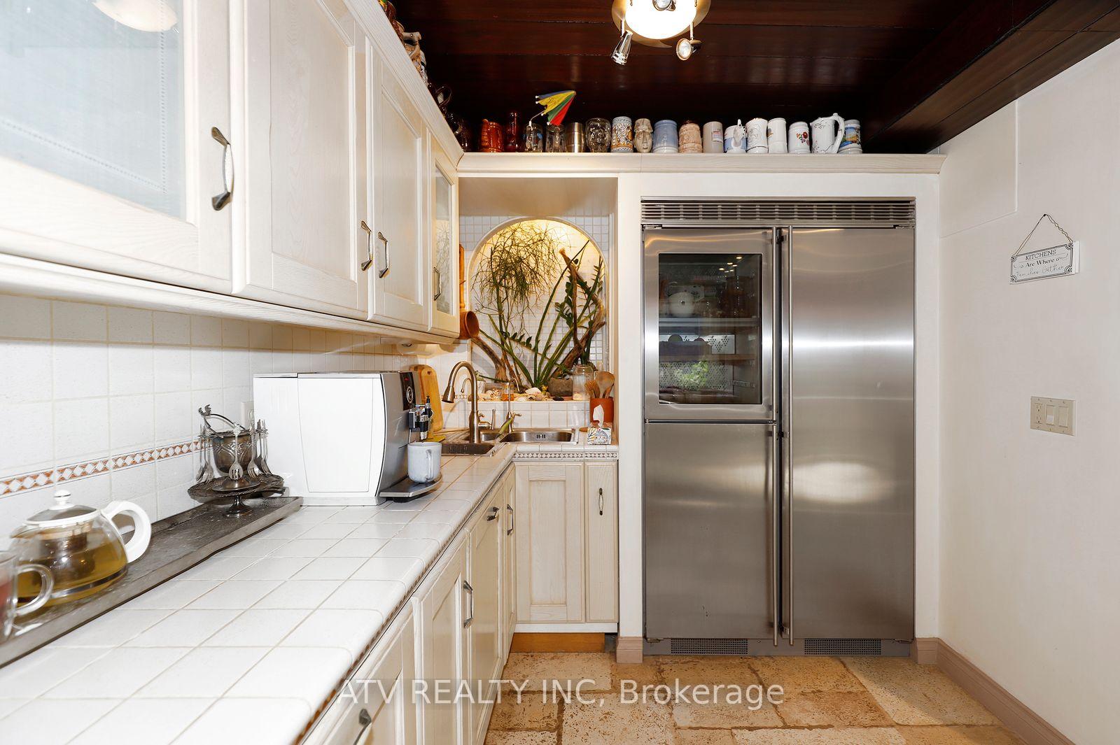 Photo 18 of 235 Saint Marks Road, Toronto, Lambton Baby Point — HOMEH