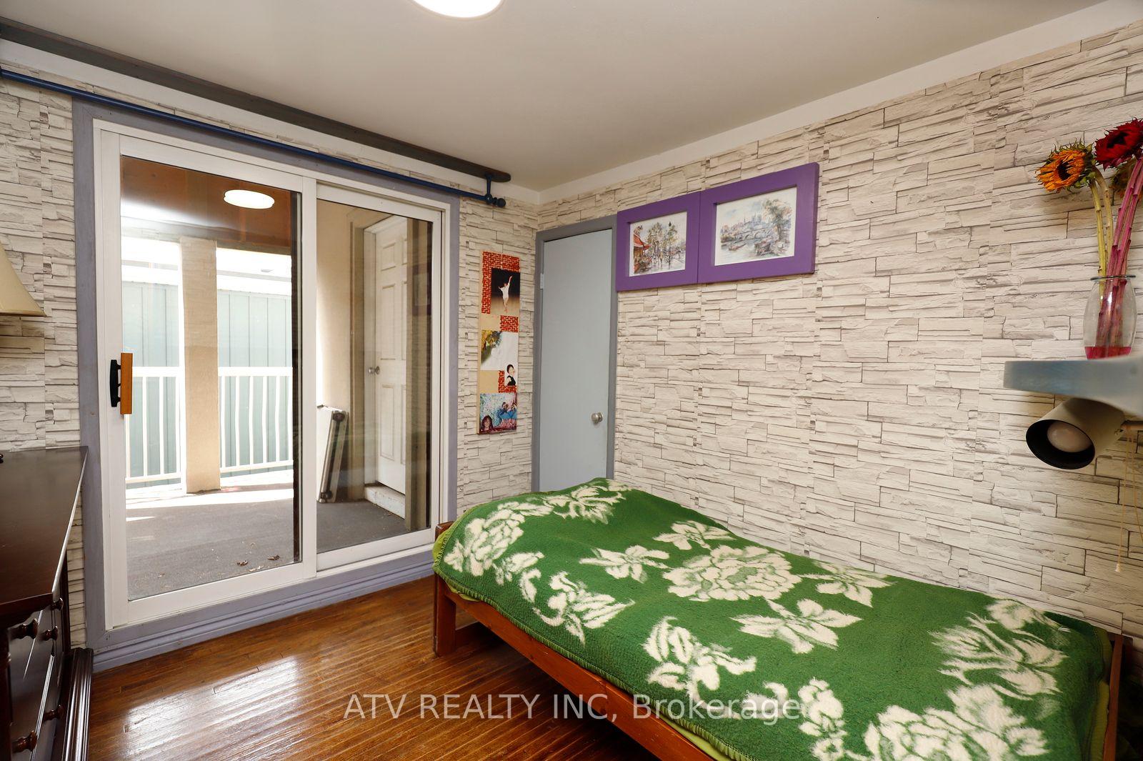 Photo 23 of 235 Saint Marks Road, Toronto, Lambton Baby Point — HOMEH