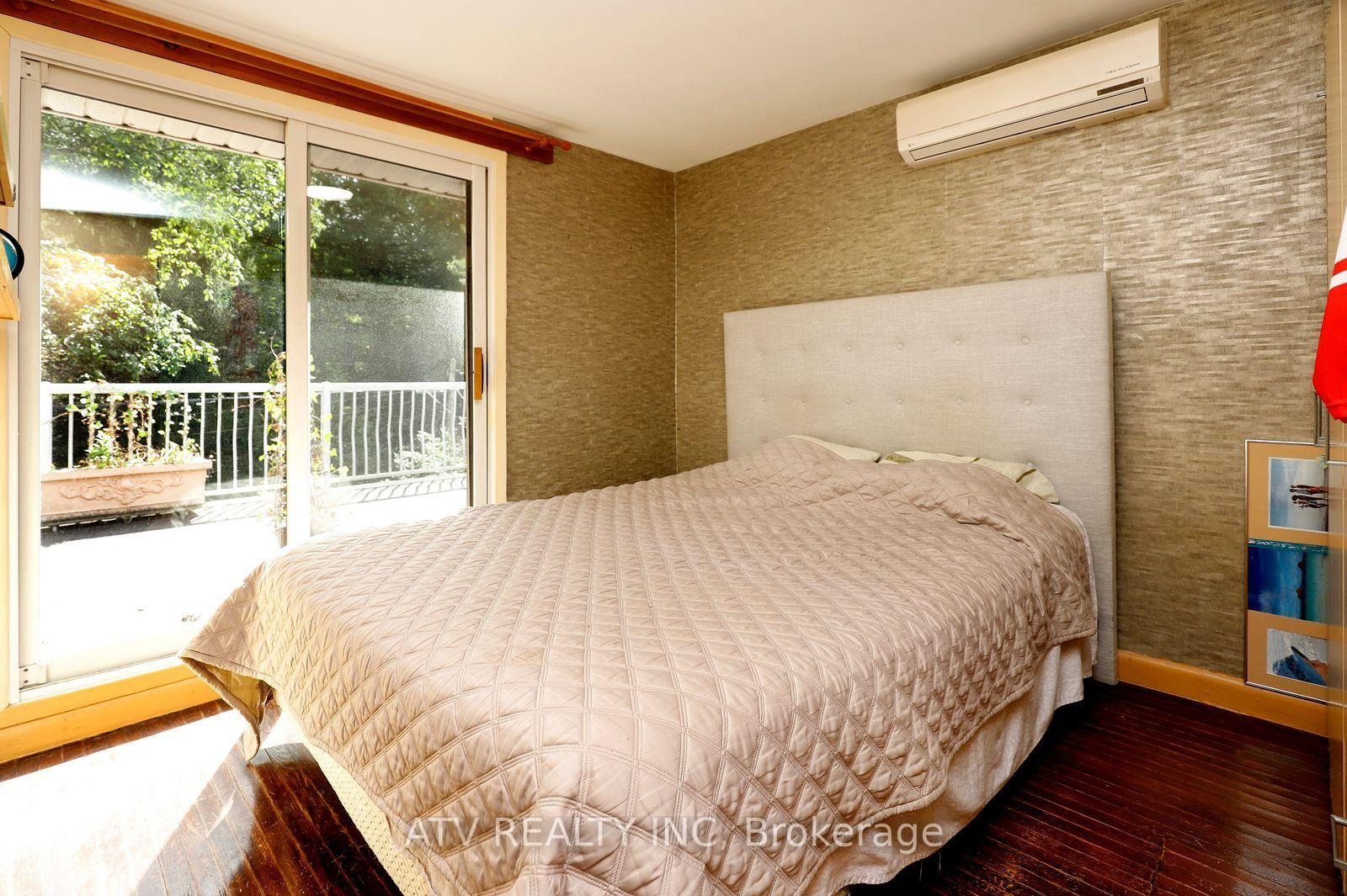Photo 24 of 235 Saint Marks Road, Toronto, Lambton Baby Point — HOMEH