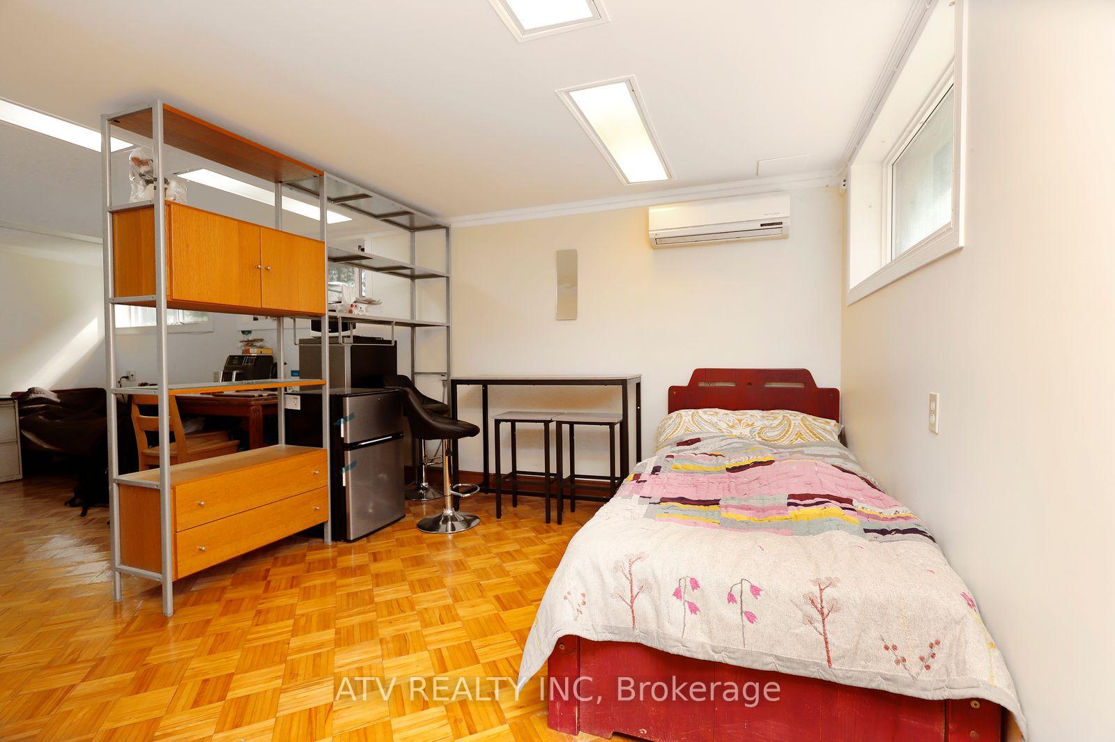 Photo 33 of 235 Saint Marks Road, Toronto, Lambton Baby Point — HOMEH