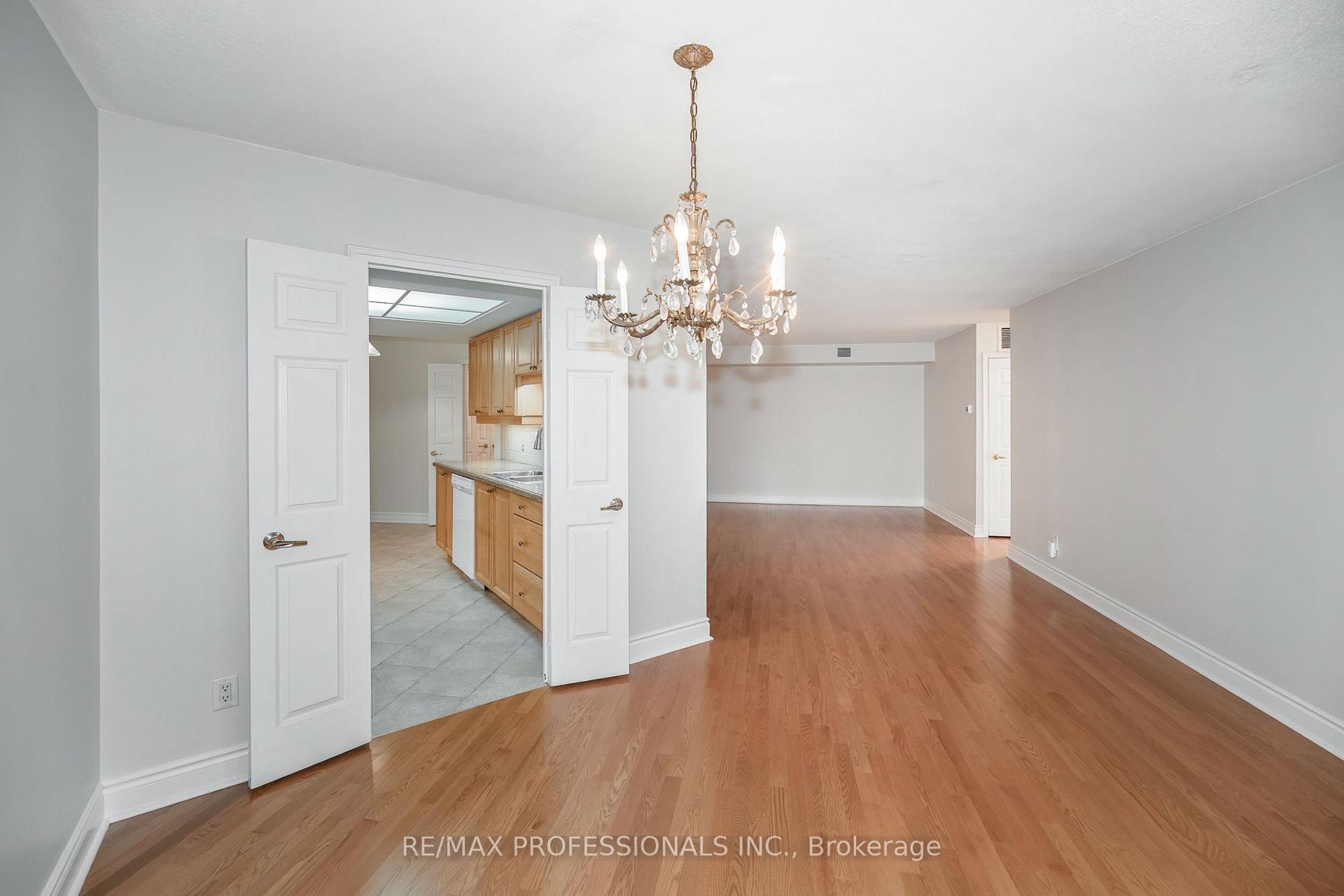 Photo 10 of Unit 105, 95 La Rose Avenue, Etobicoke, Humber Heights — HOMEH